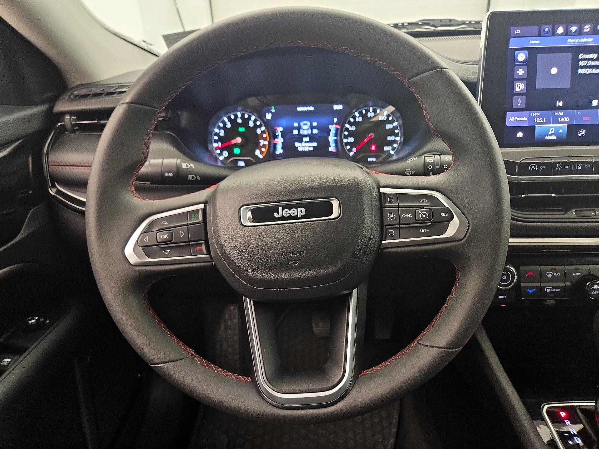Thumbnail: 2022 Jeep Compass - 10