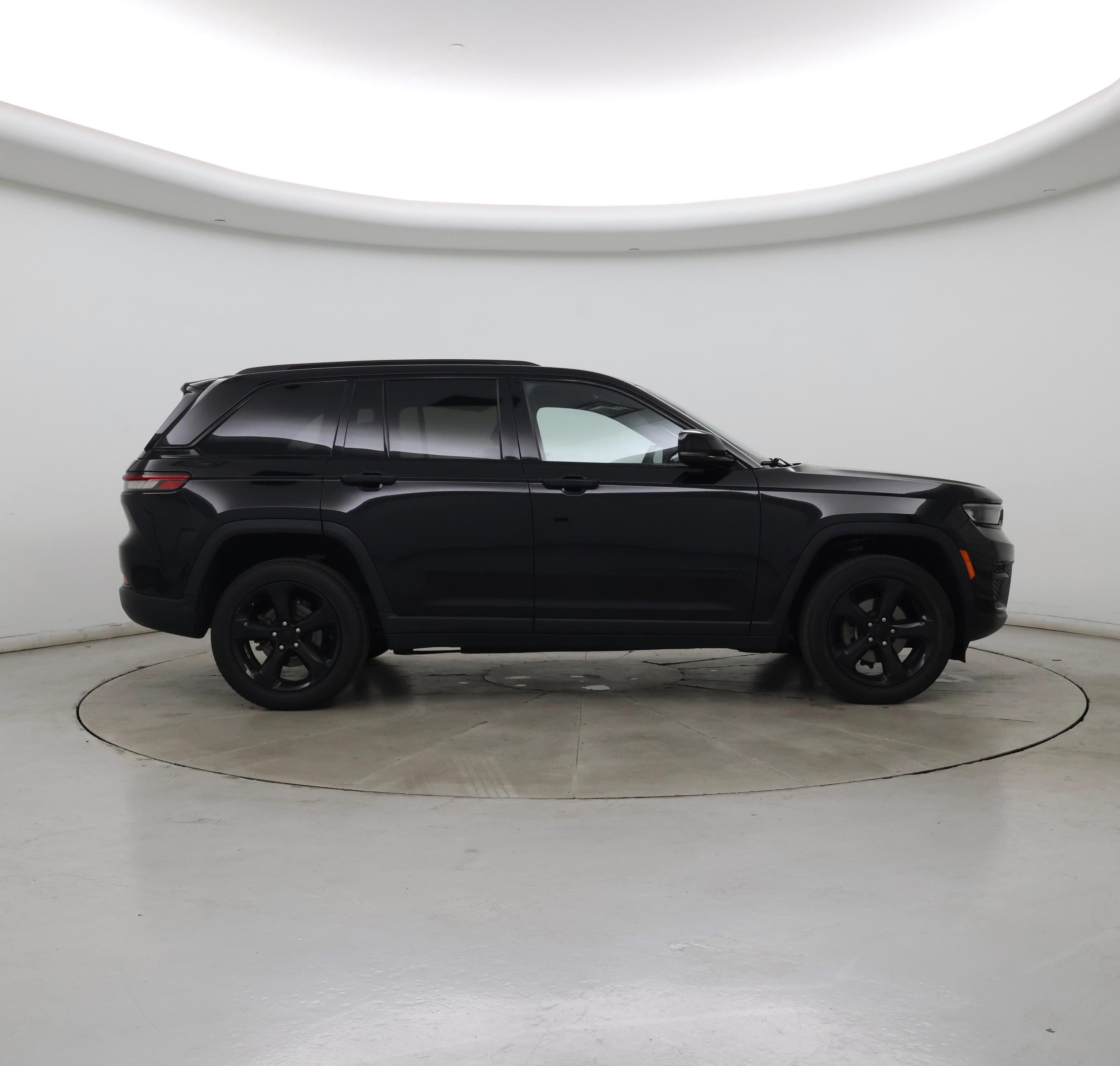 Thumbnail: 2023 Jeep Grand Cherokee - 7