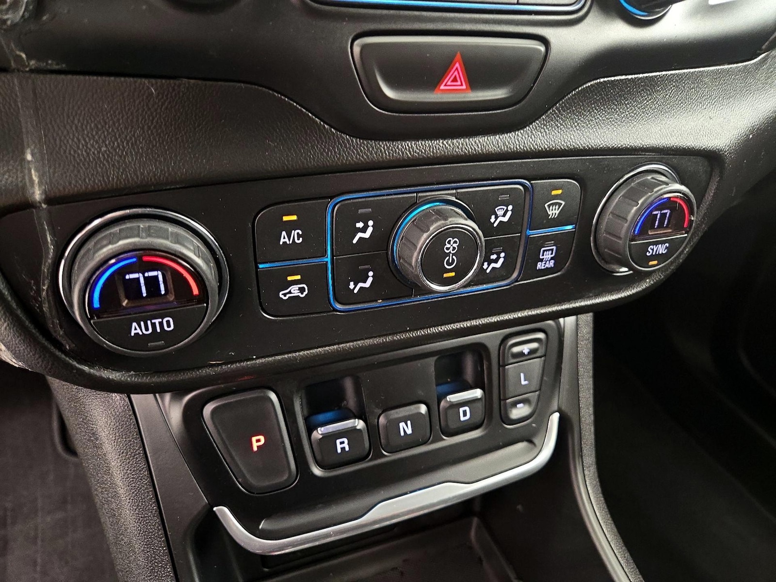 2020 GMC Terrain SLE - Photo 18