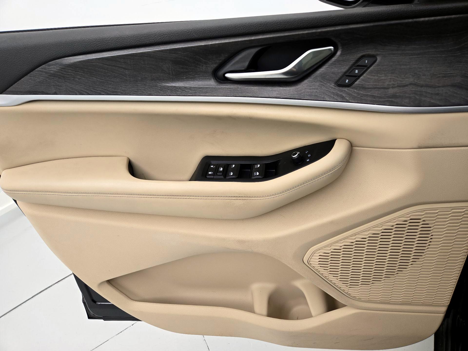 Thumbnail: 2023 Jeep Grand Cherokee - 12