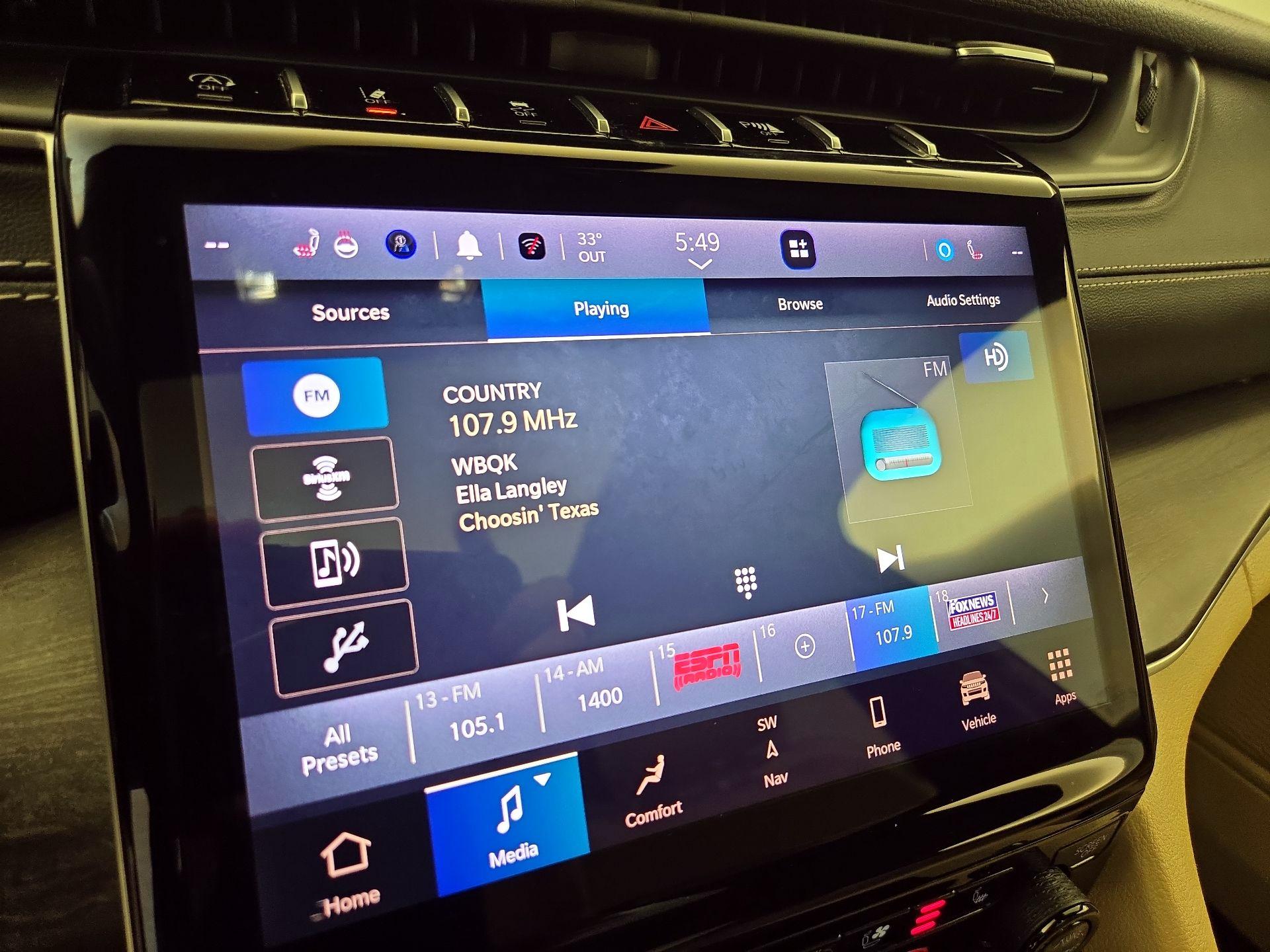 Thumbnail: 2023 Jeep Grand Cherokee - 16