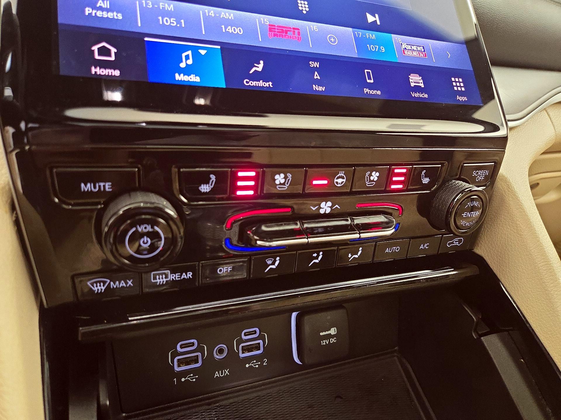 Thumbnail: 2023 Jeep Grand Cherokee - 17