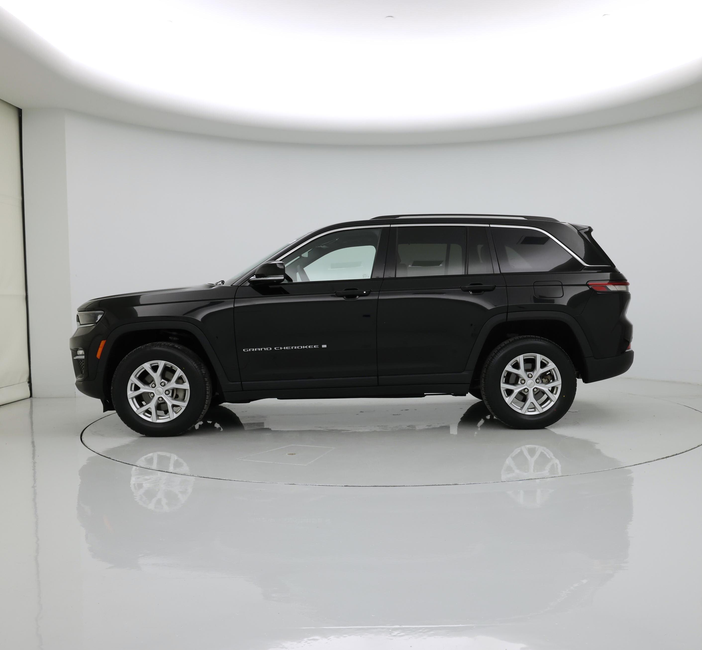 Thumbnail: 2023 Jeep Grand Cherokee - 3