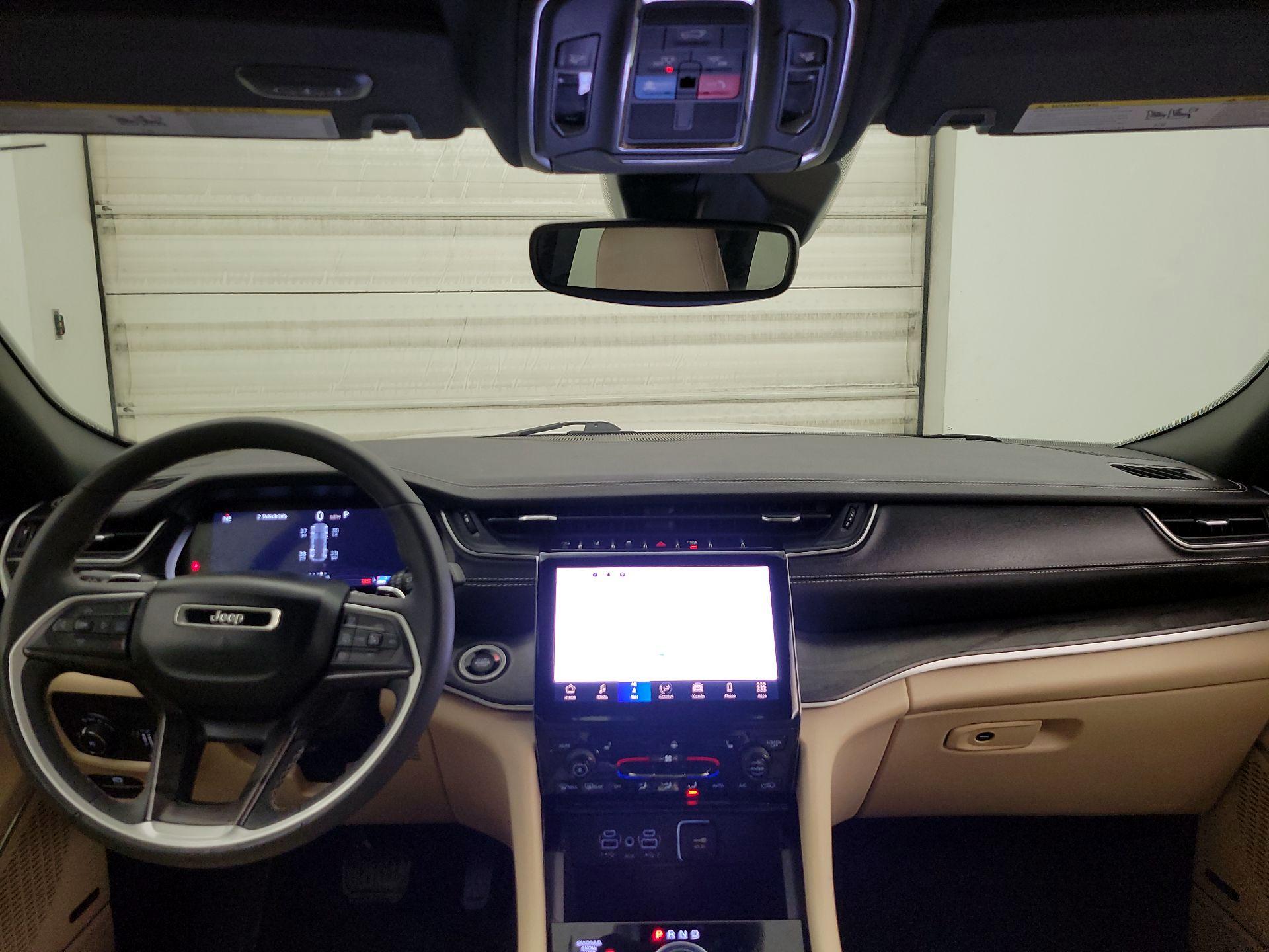 Thumbnail: 2023 Jeep Grand Cherokee - 9