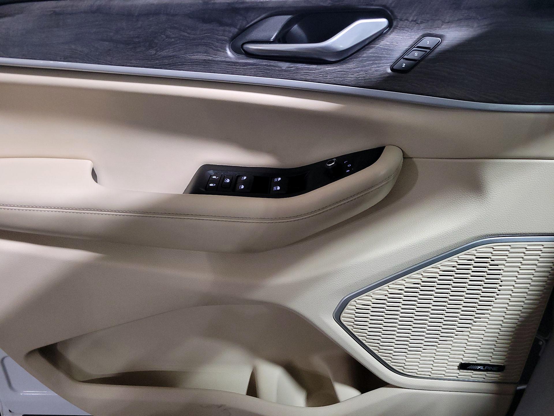 Thumbnail: 2023 Jeep Grand Cherokee - 12