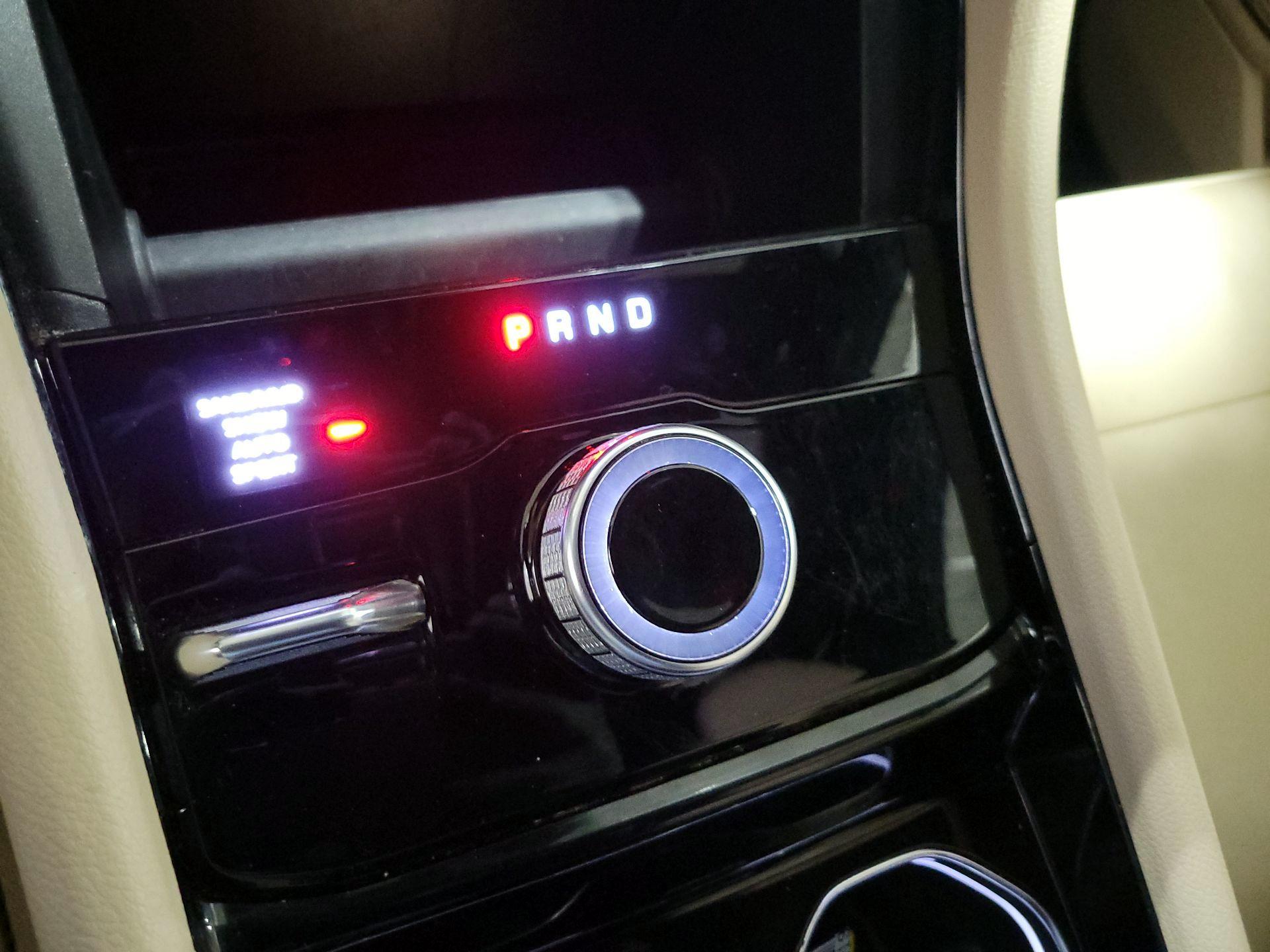 Thumbnail: 2023 Jeep Grand Cherokee - 18