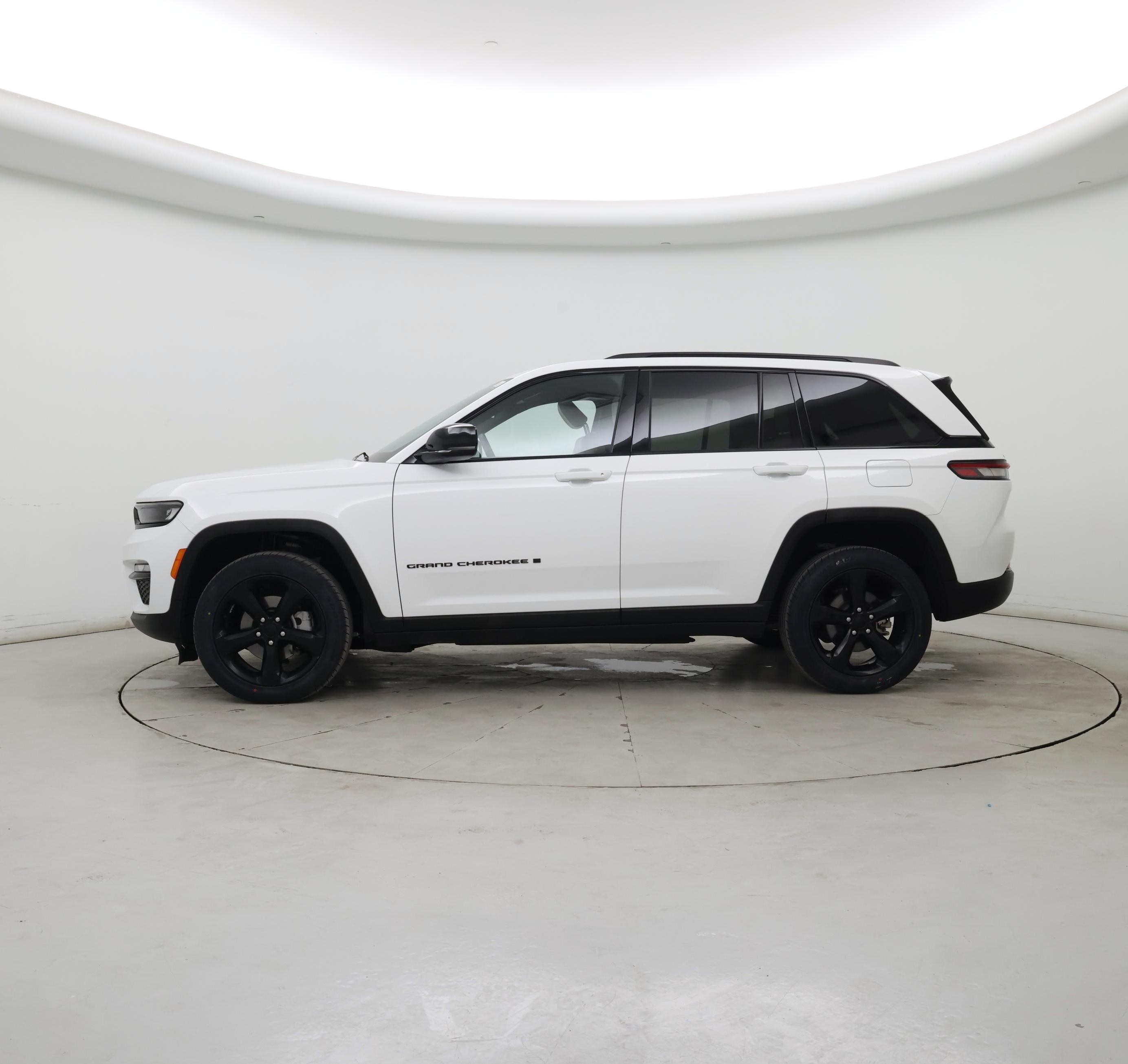 Thumbnail: 2023 Jeep Grand Cherokee - 3