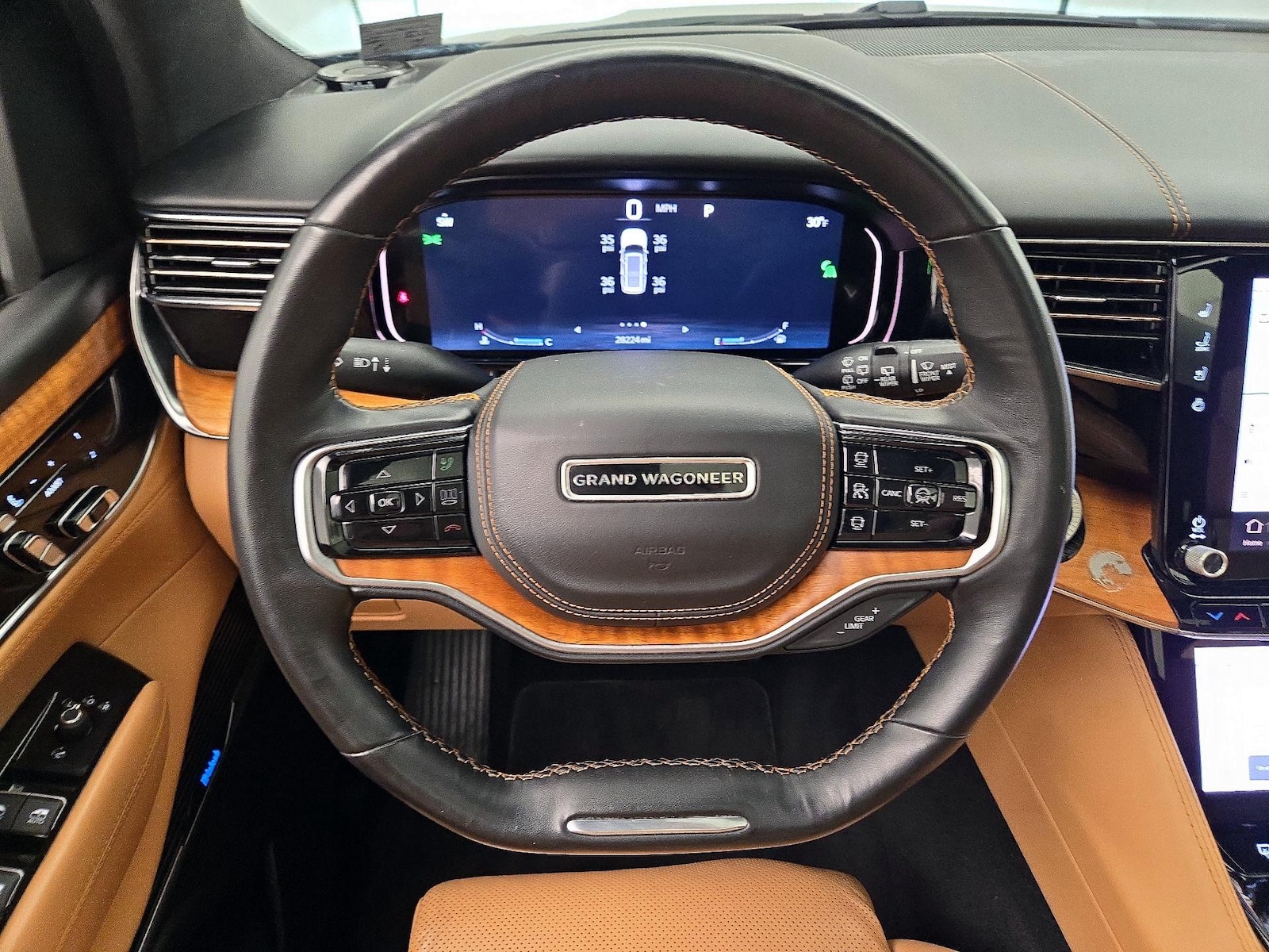 2022 Jeep Grand Wagoneer Series III - Photo 11