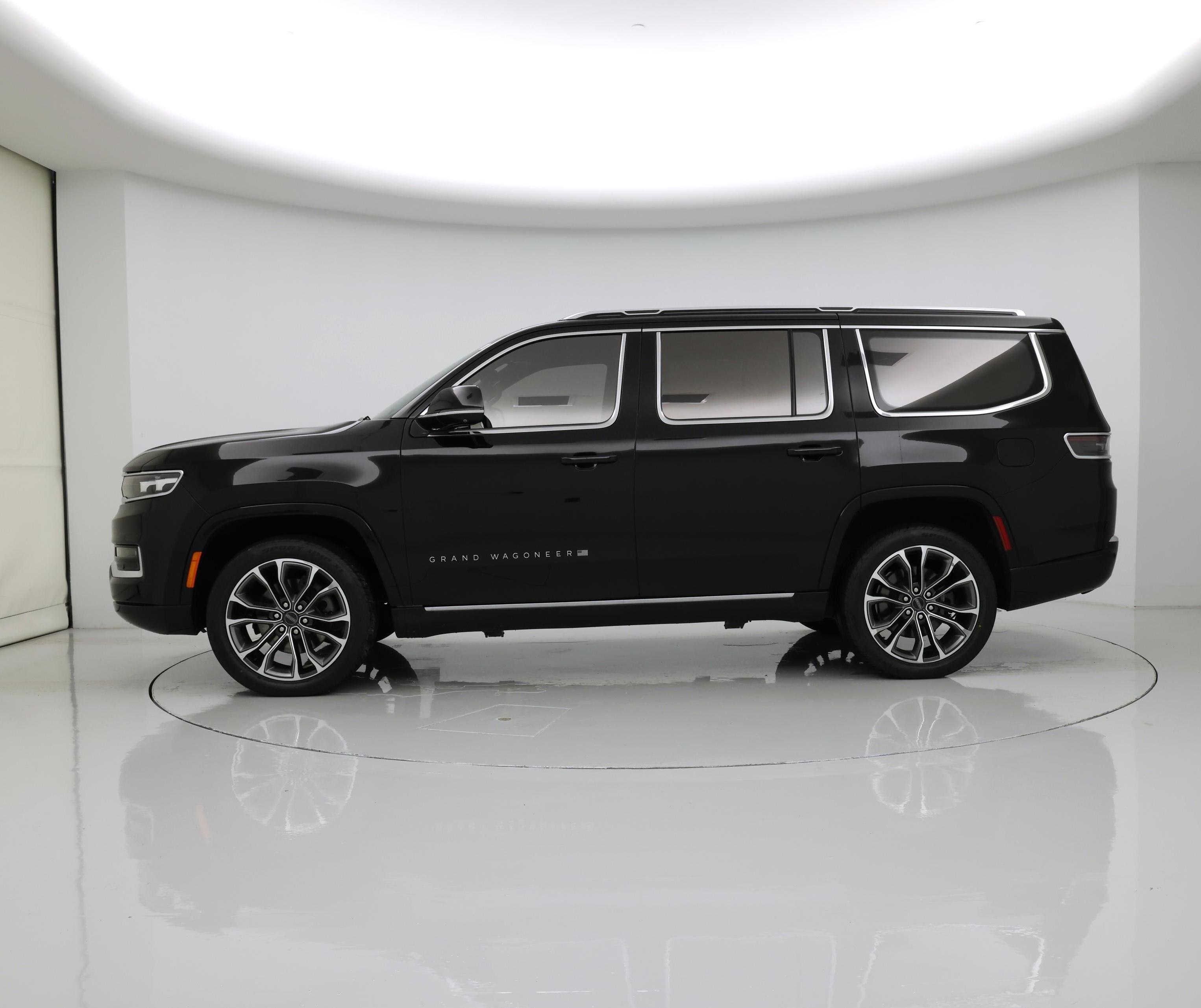 Thumbnail: 2022 Jeep Grand Wagoneer - 3