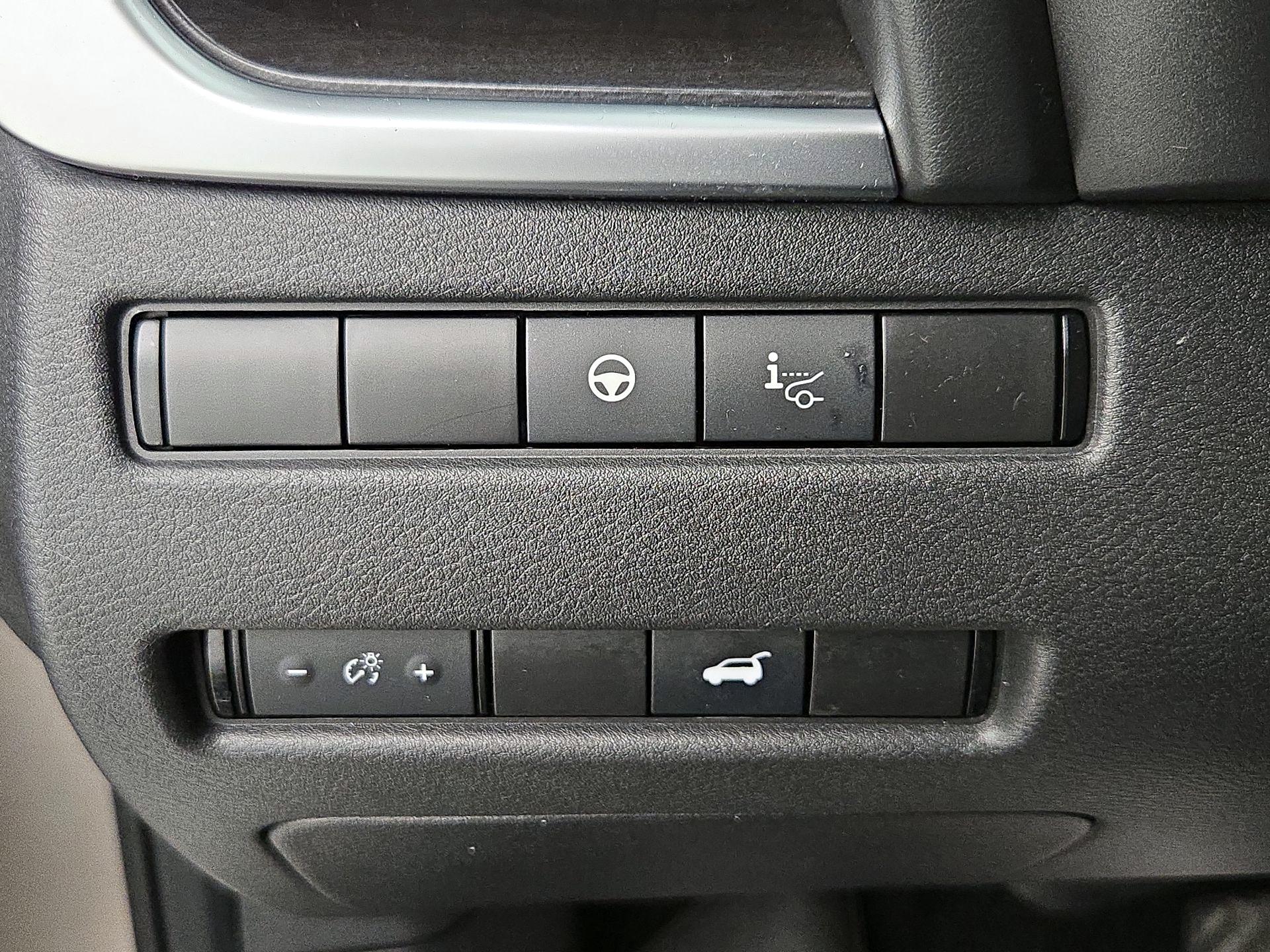 Thumbnail: 2021 Nissan Rogue - 13