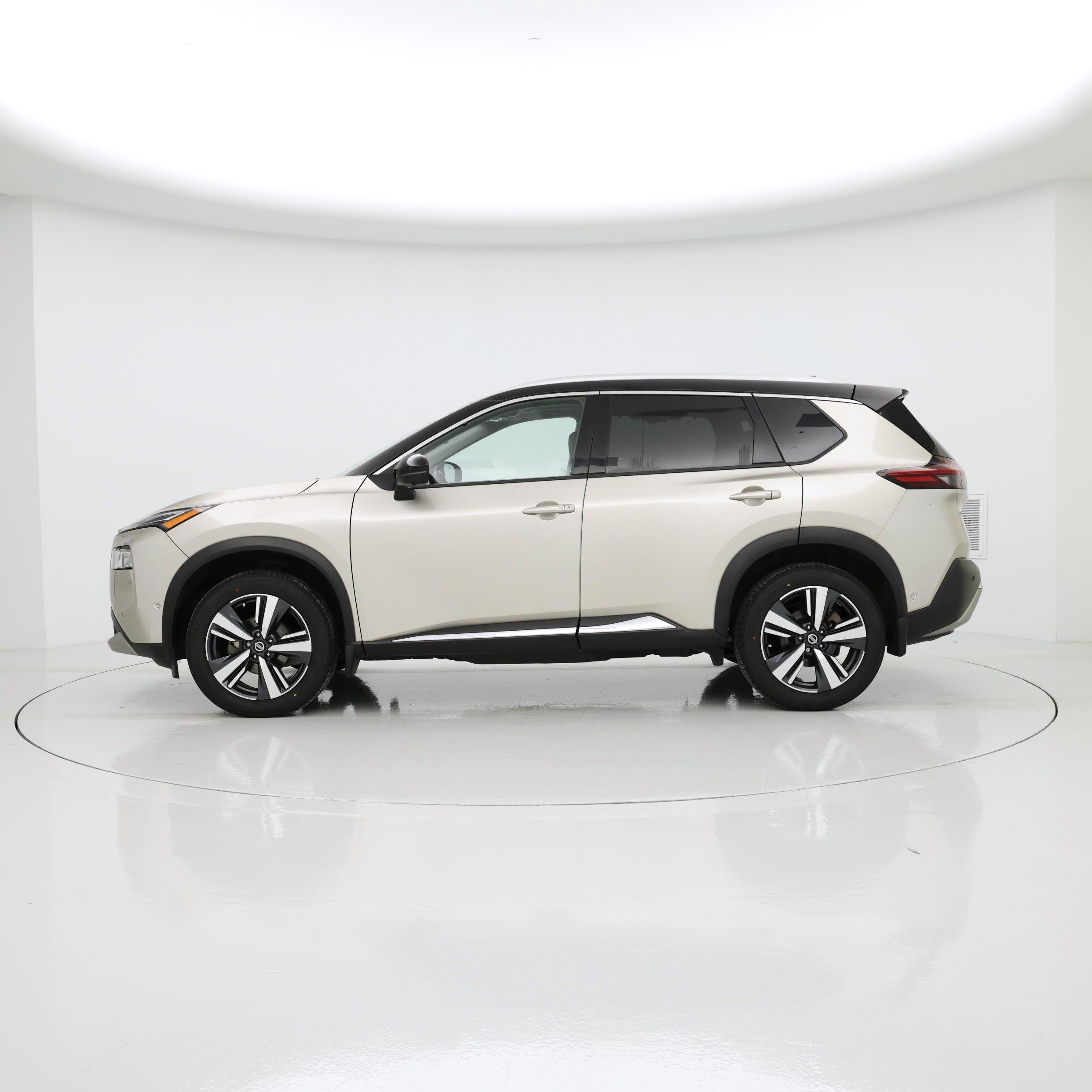 Thumbnail: 2021 Nissan Rogue - 3