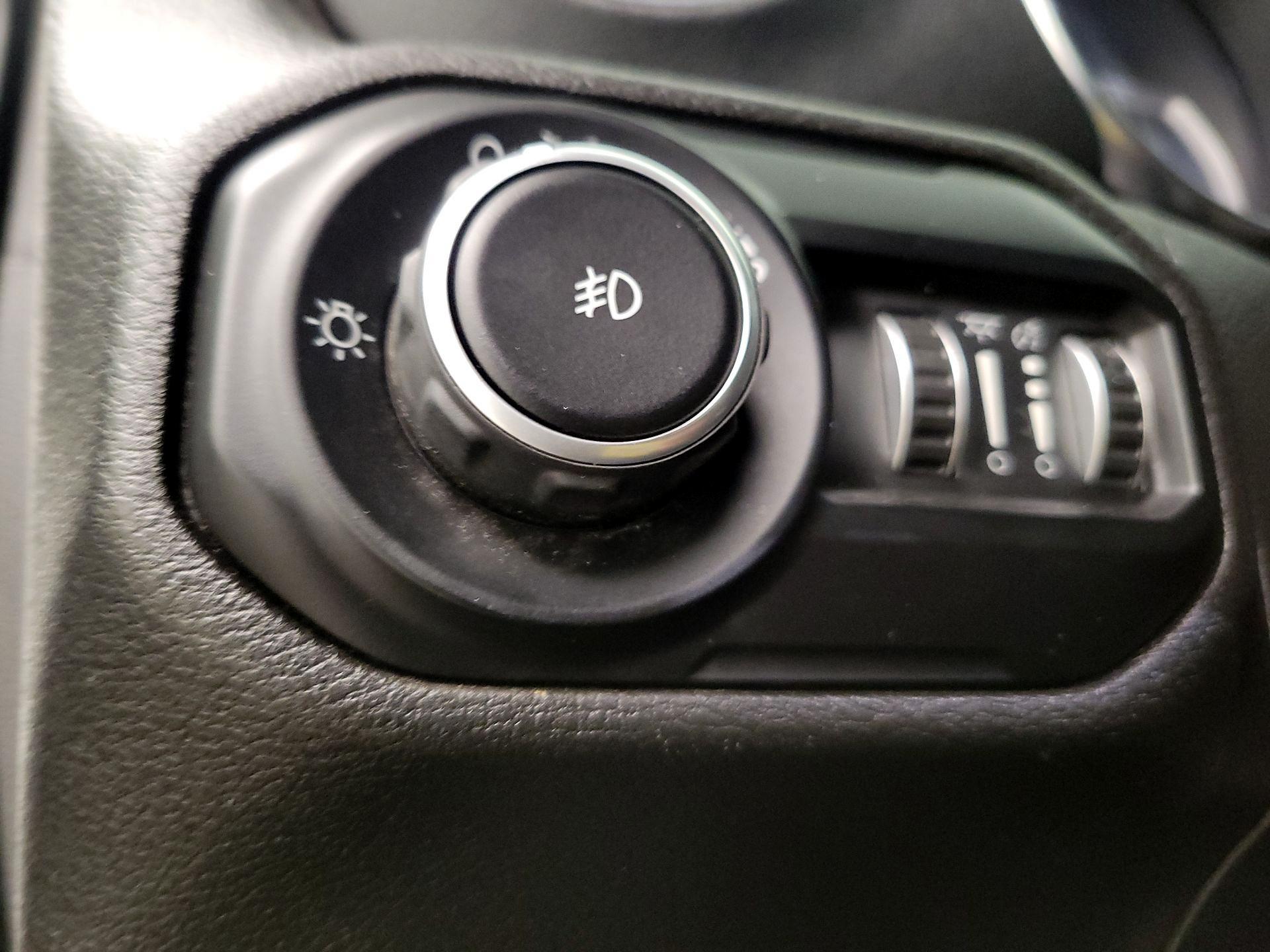 Thumbnail: 2021 Jeep Wrangler - 13