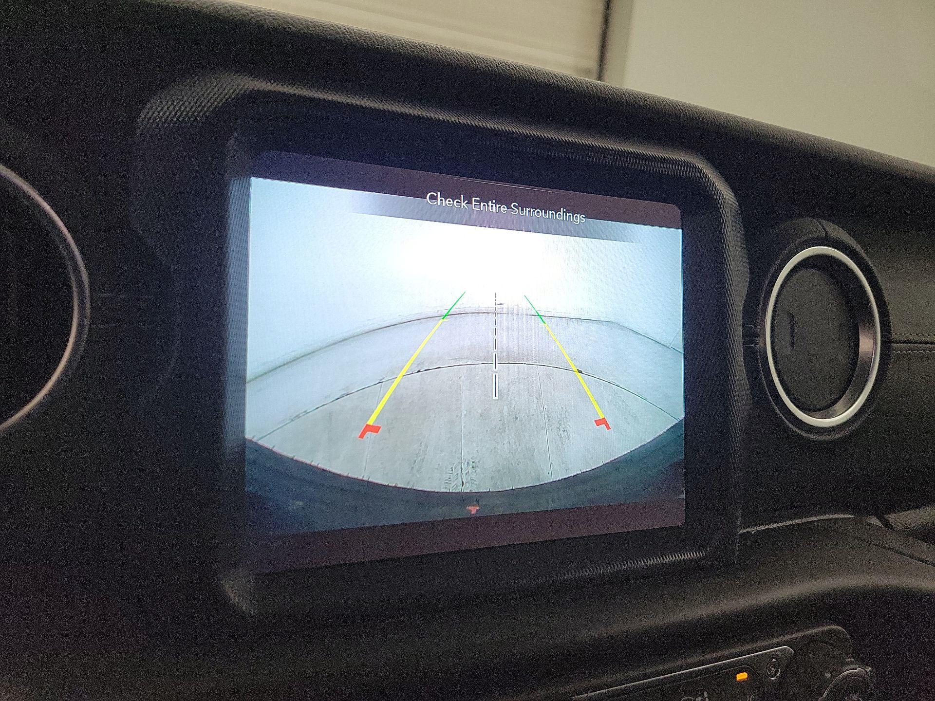 Thumbnail: 2021 Jeep Wrangler - 15