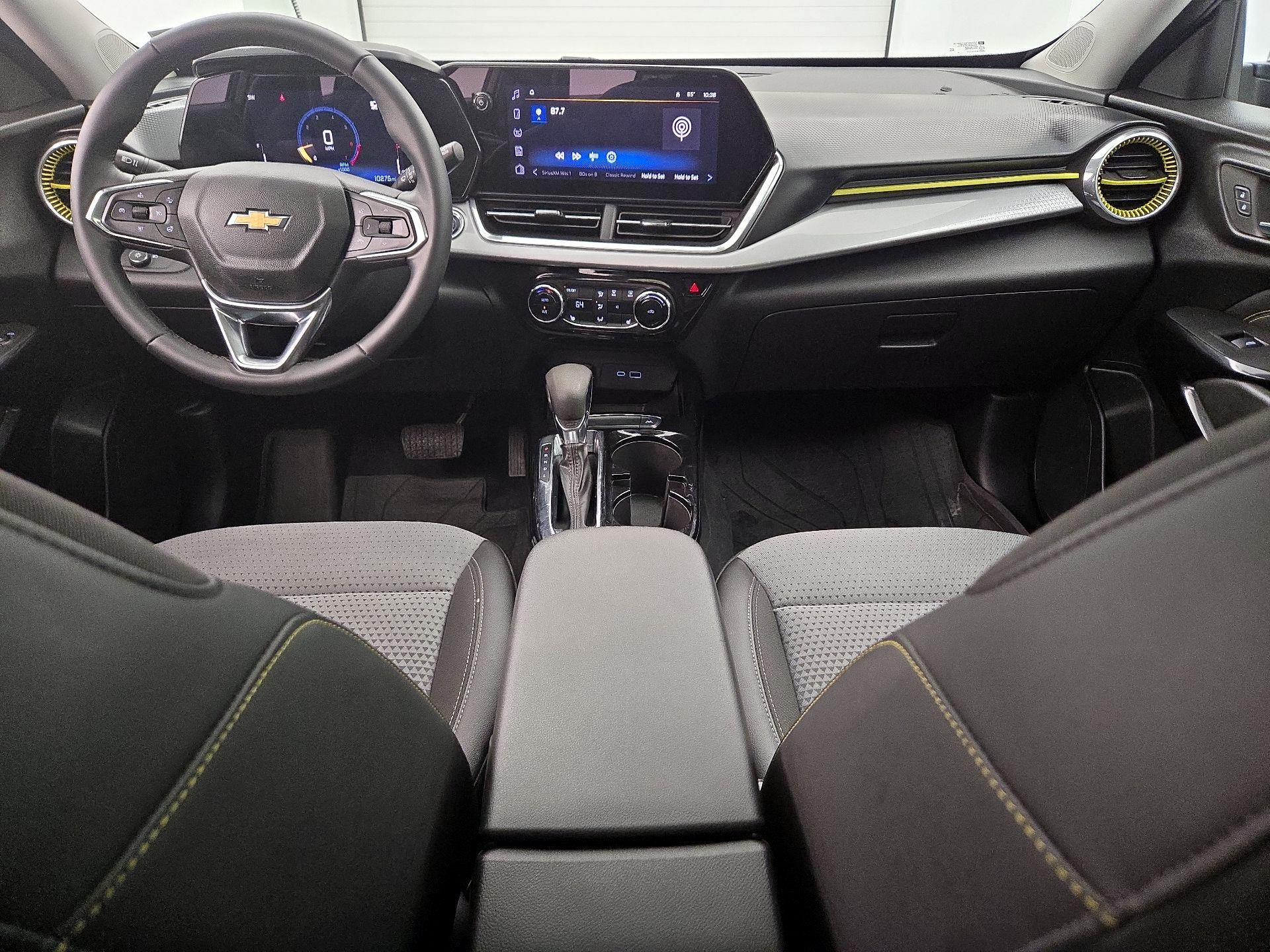 Thumbnail: 2024 Chevrolet Trax - 9