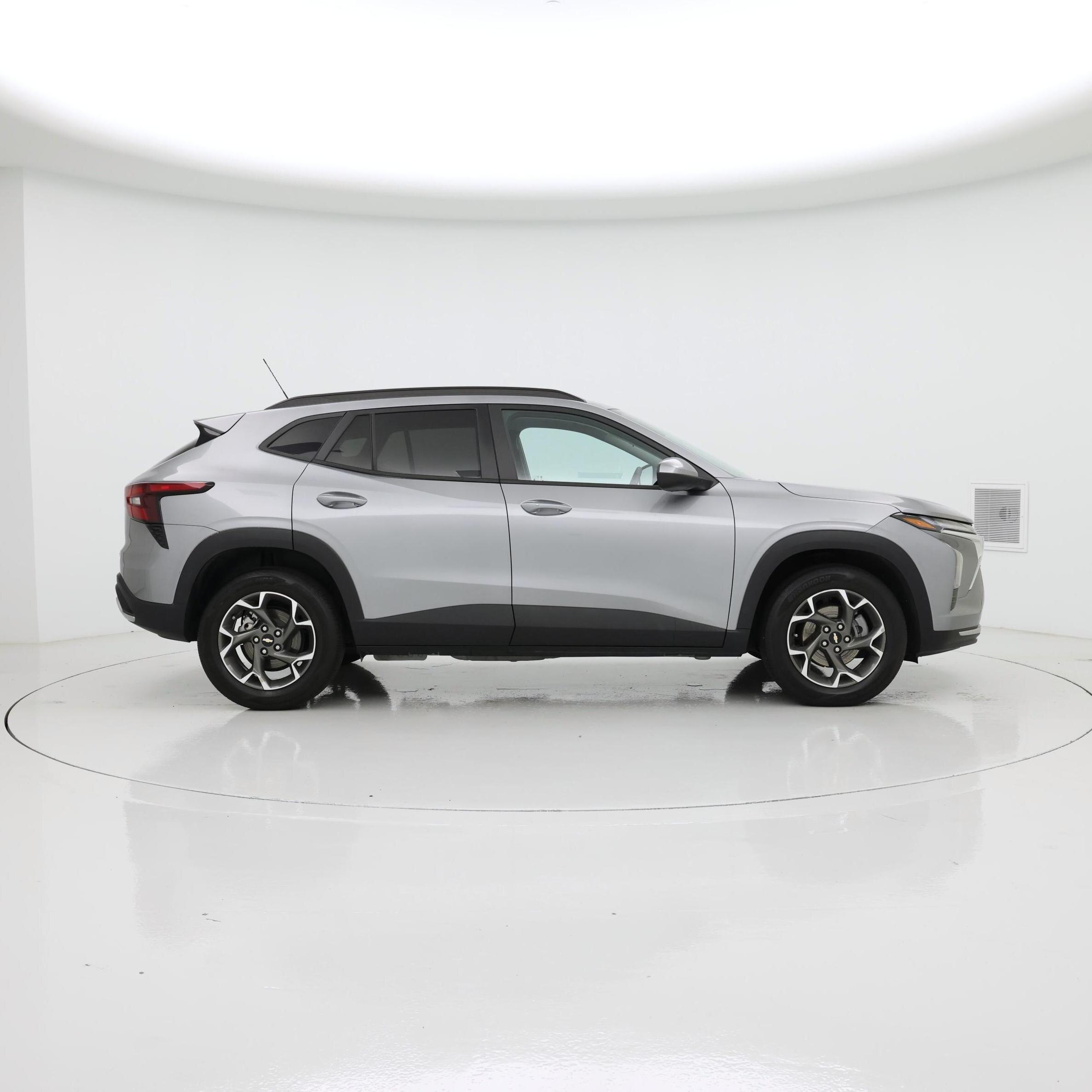 Thumbnail: 2024 Chevrolet Trax - 7