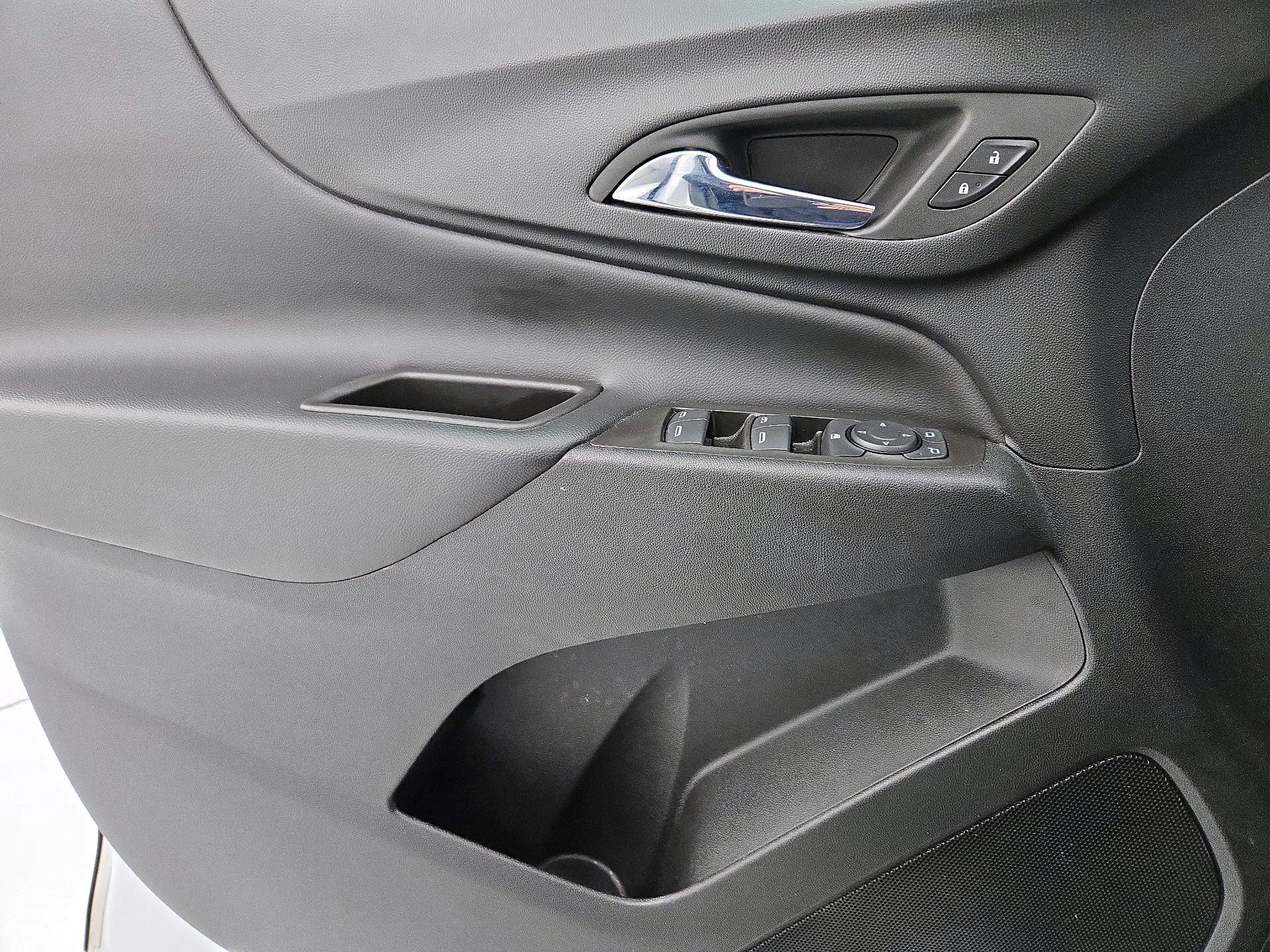 Thumbnail: 2022 Chevrolet Equinox - 12