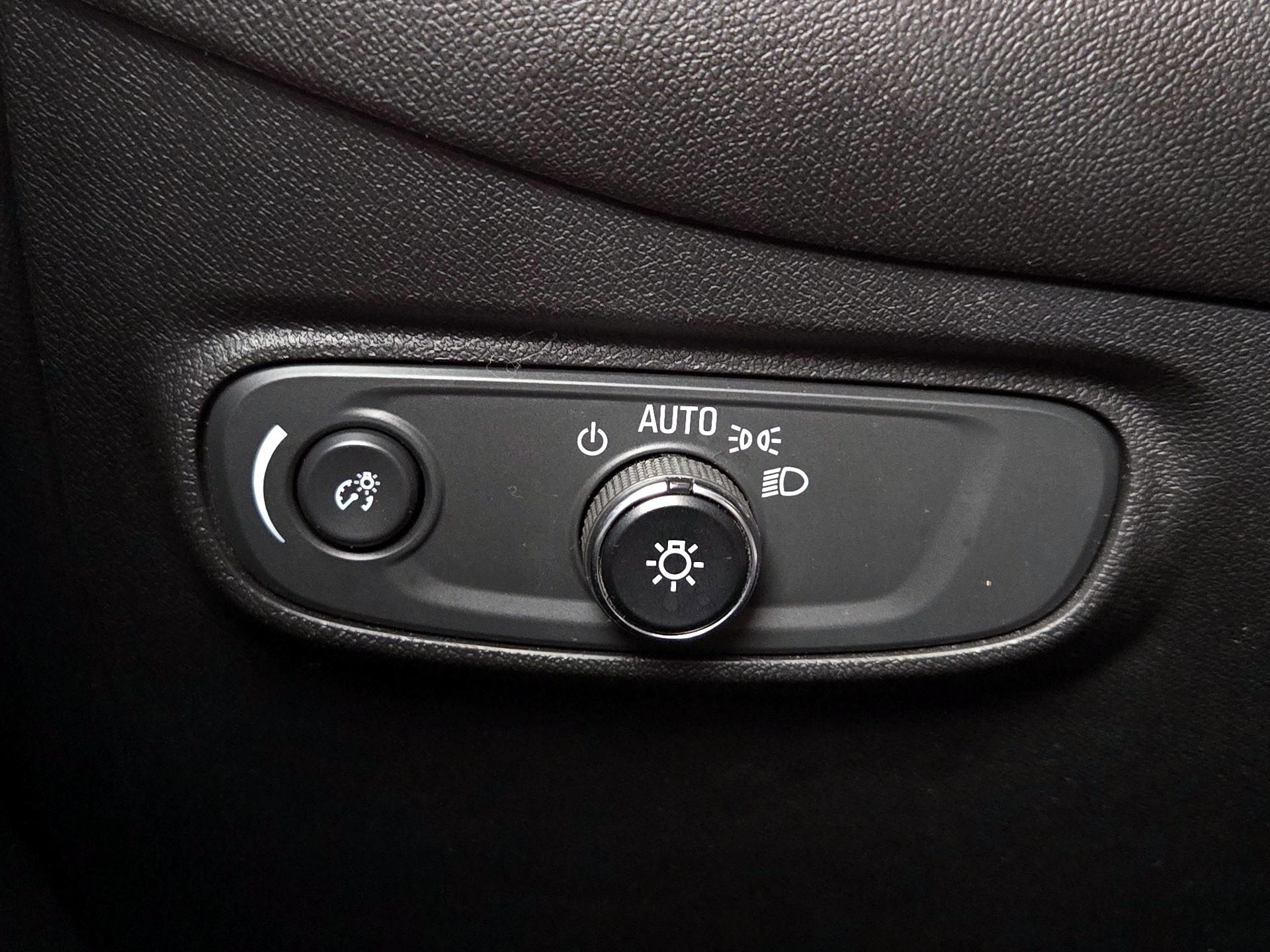 Thumbnail: 2022 Chevrolet Equinox - 13