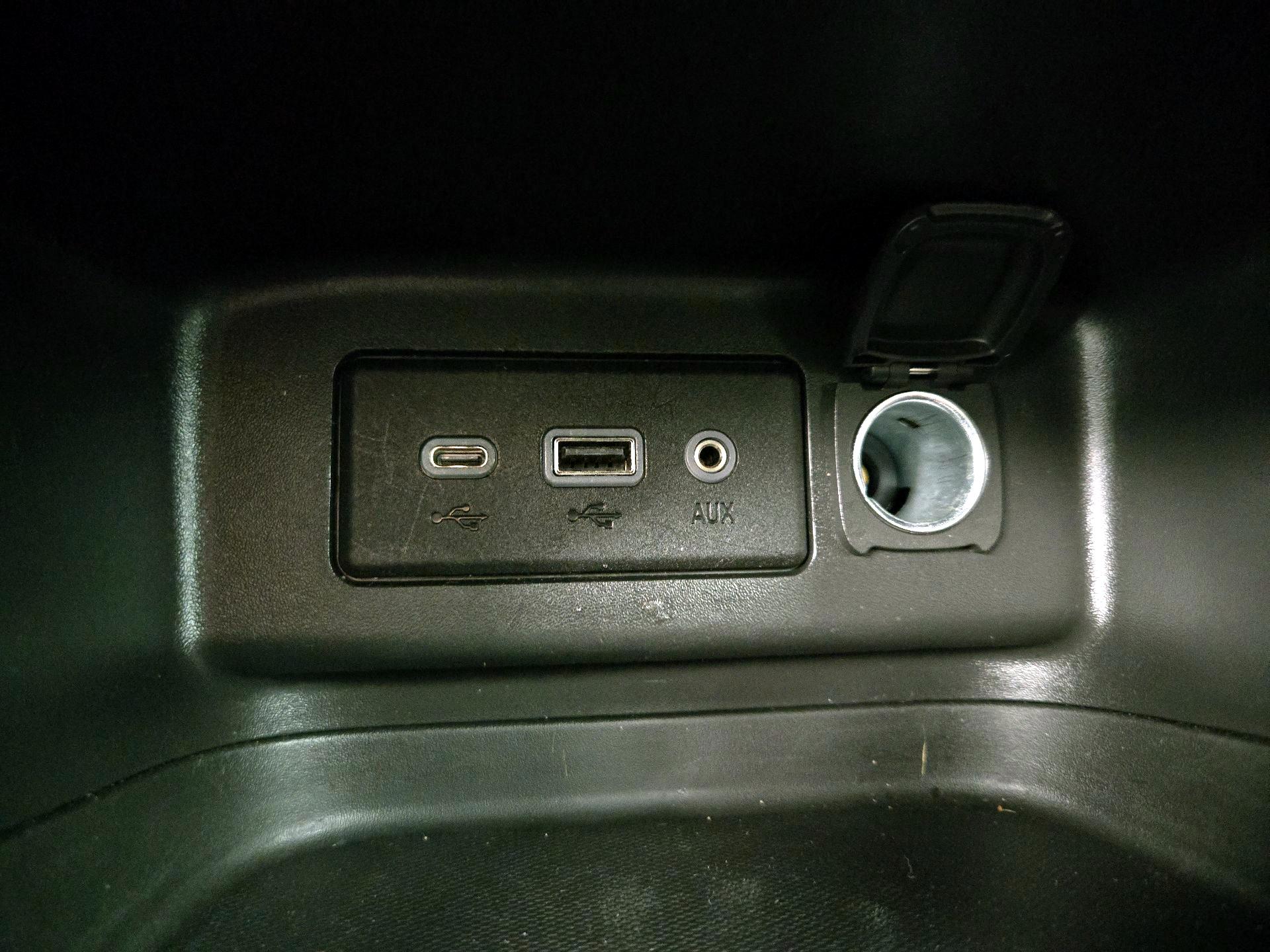 Thumbnail: 2022 Chevrolet Equinox - 18