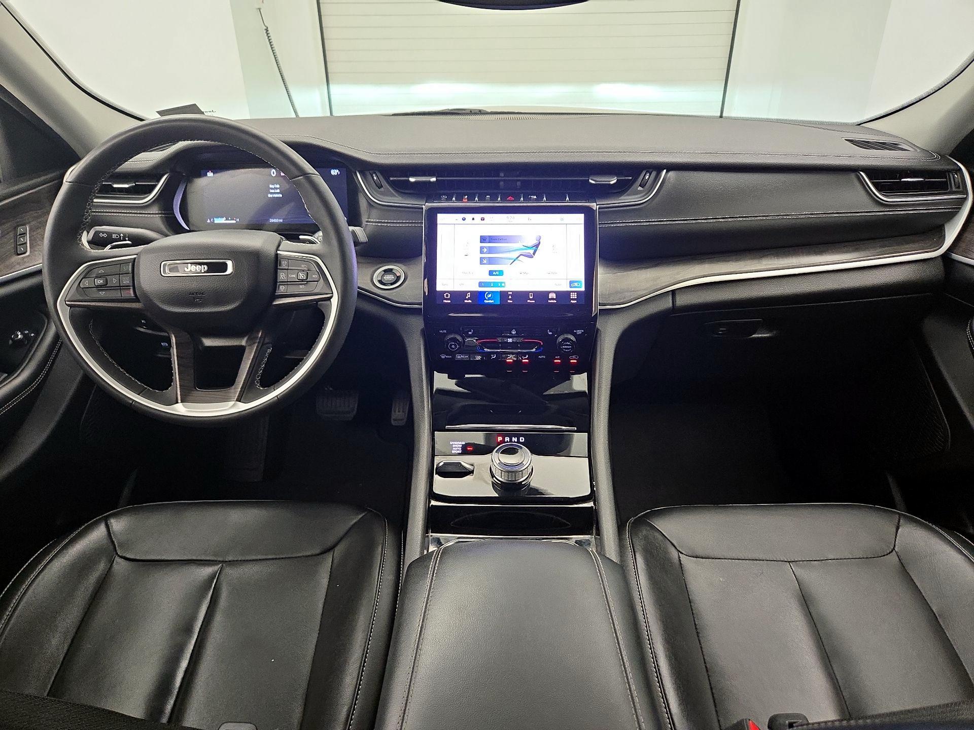 Thumbnail: 2023 Jeep Grand Cherokee - 9