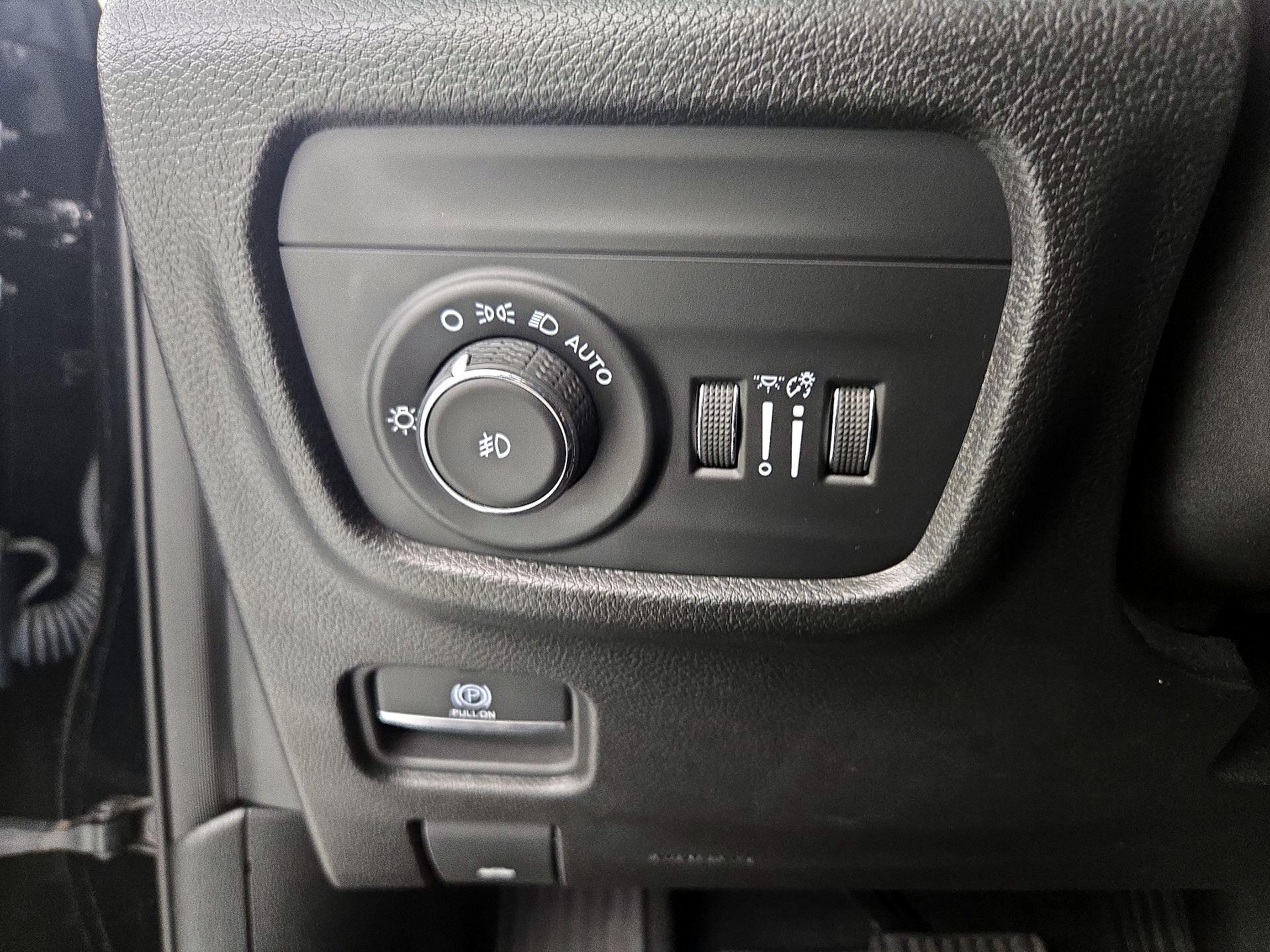 Thumbnail: 2023 Jeep Grand Cherokee - 13