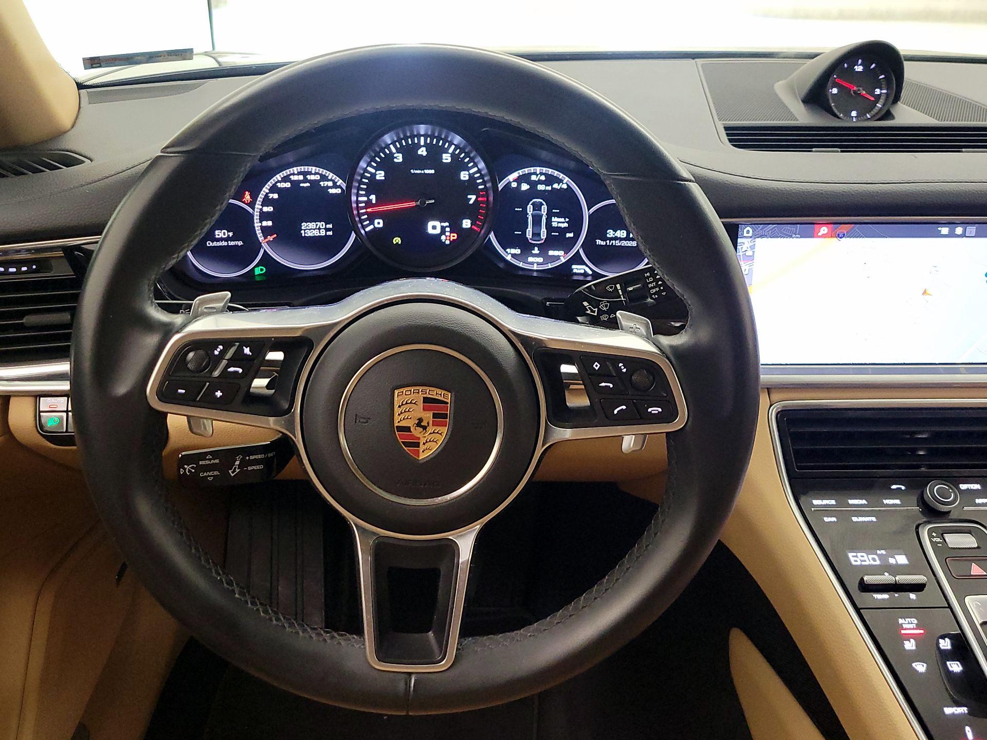 Thumbnail: 2019 Porsche Panamera - 10