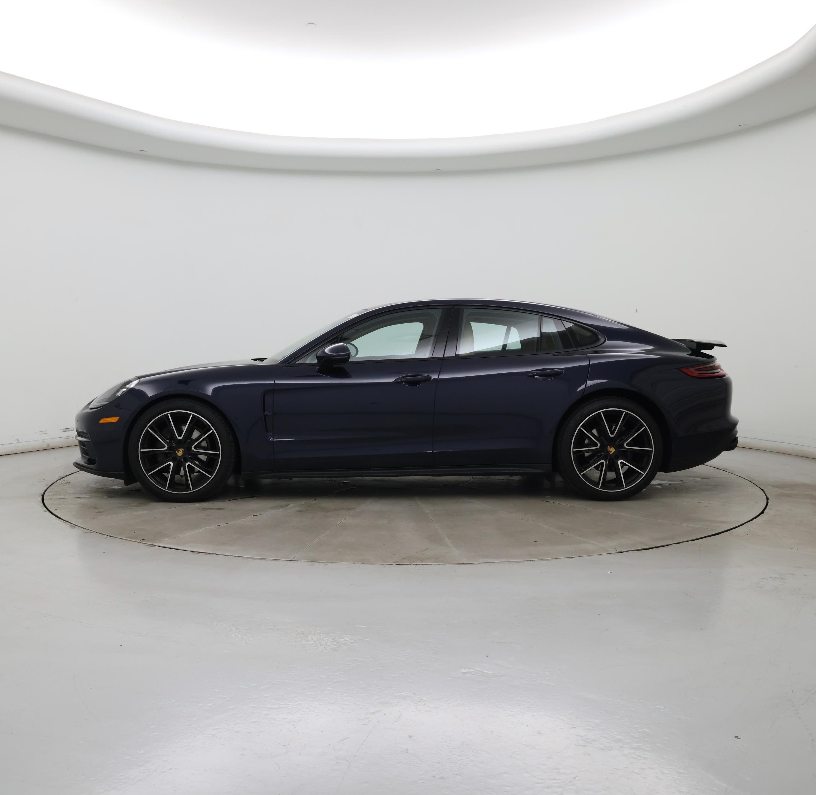 Thumbnail: 2019 Porsche Panamera - 3