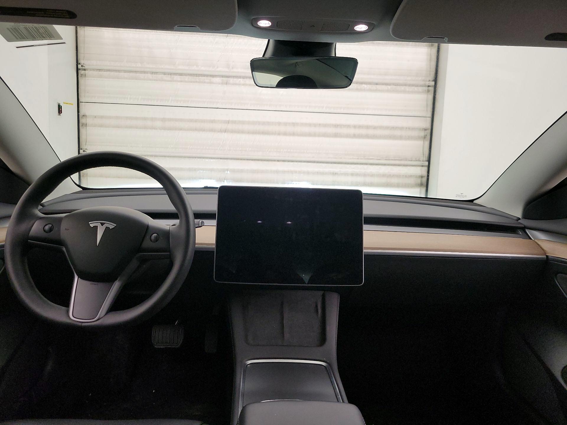 Thumbnail: 2023 Tesla Model 3 - 9