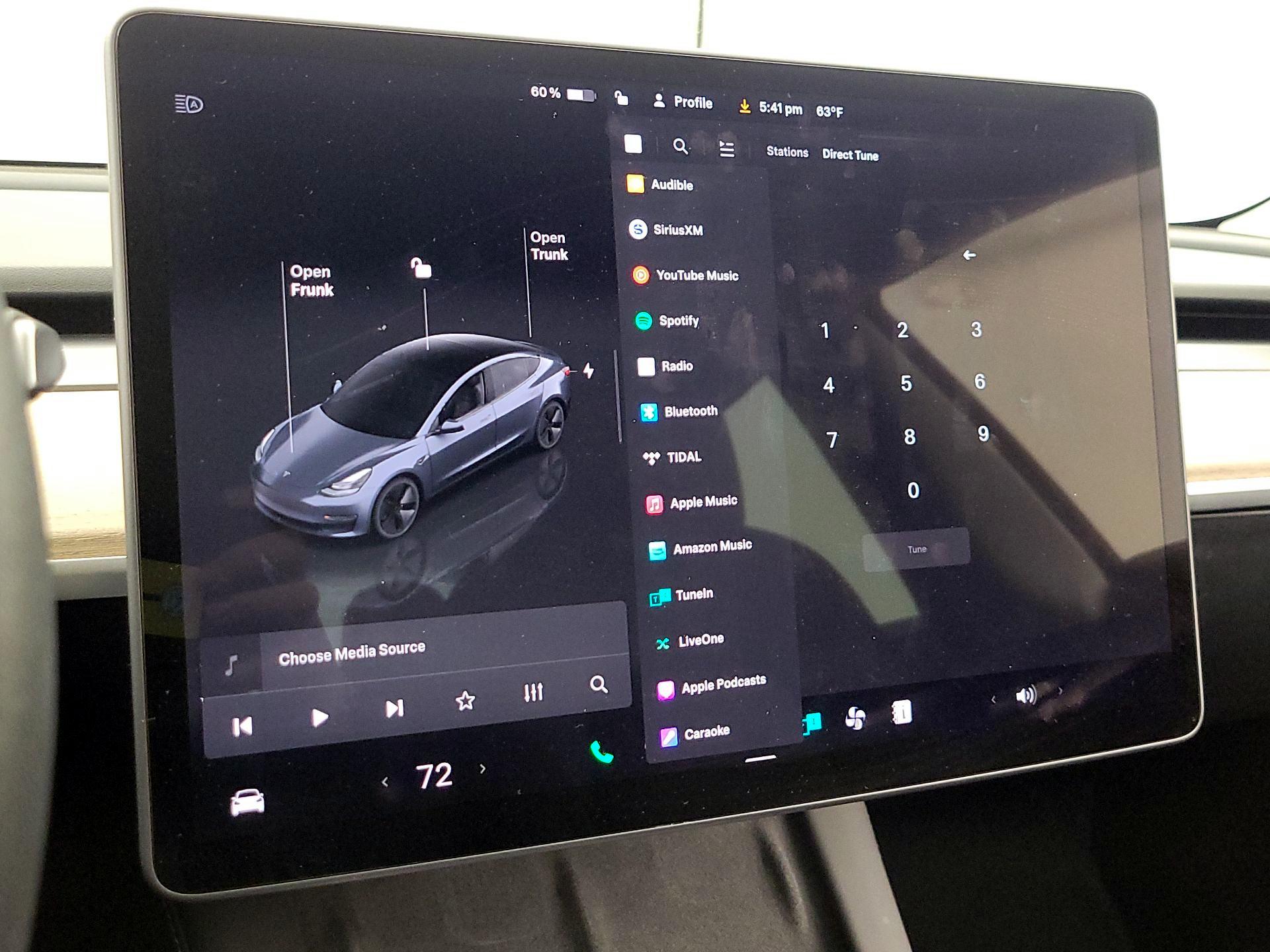 Thumbnail: 2023 Tesla Model 3 - 15