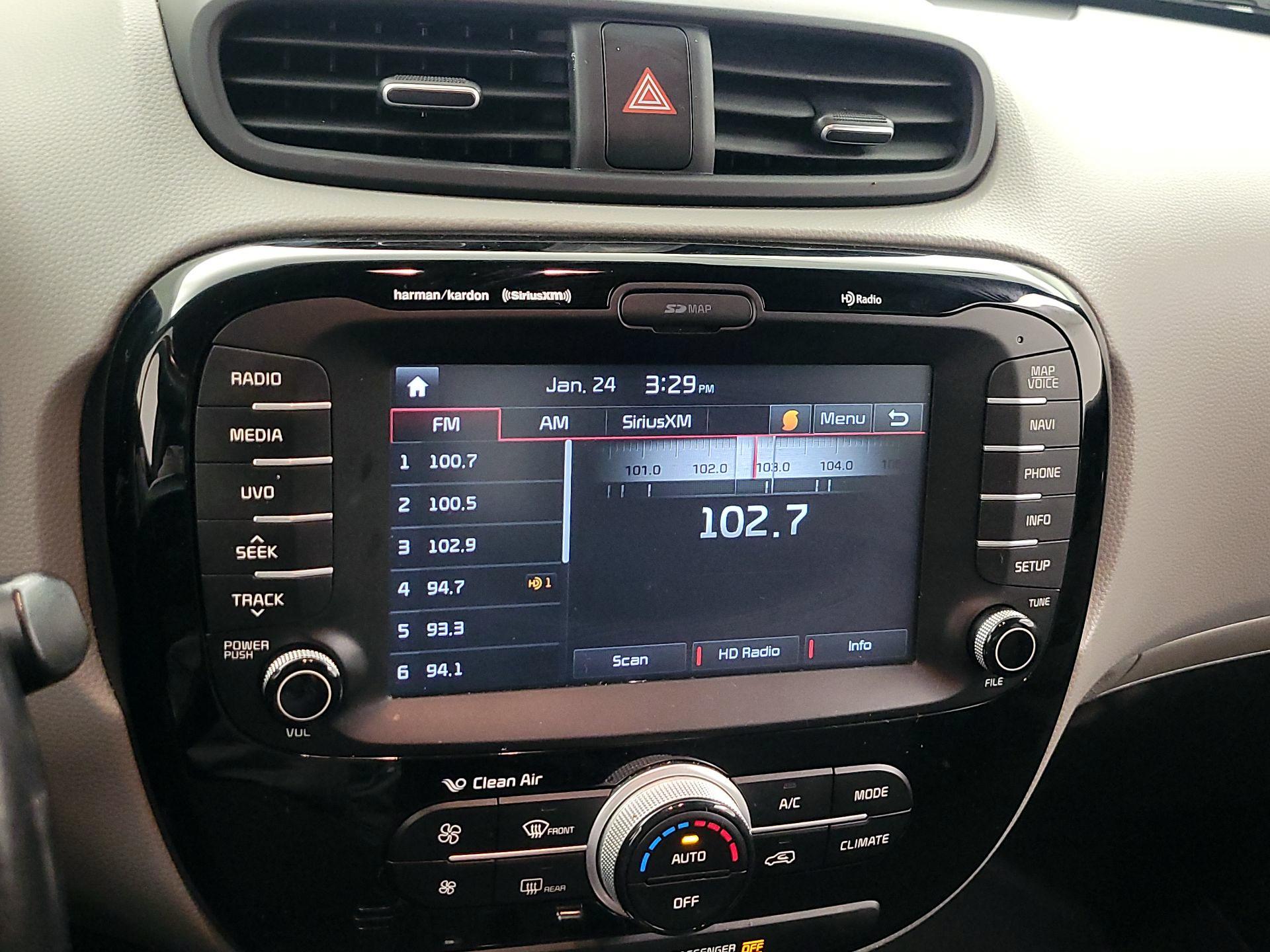 Thumbnail: 2017 Kia Soul - 15