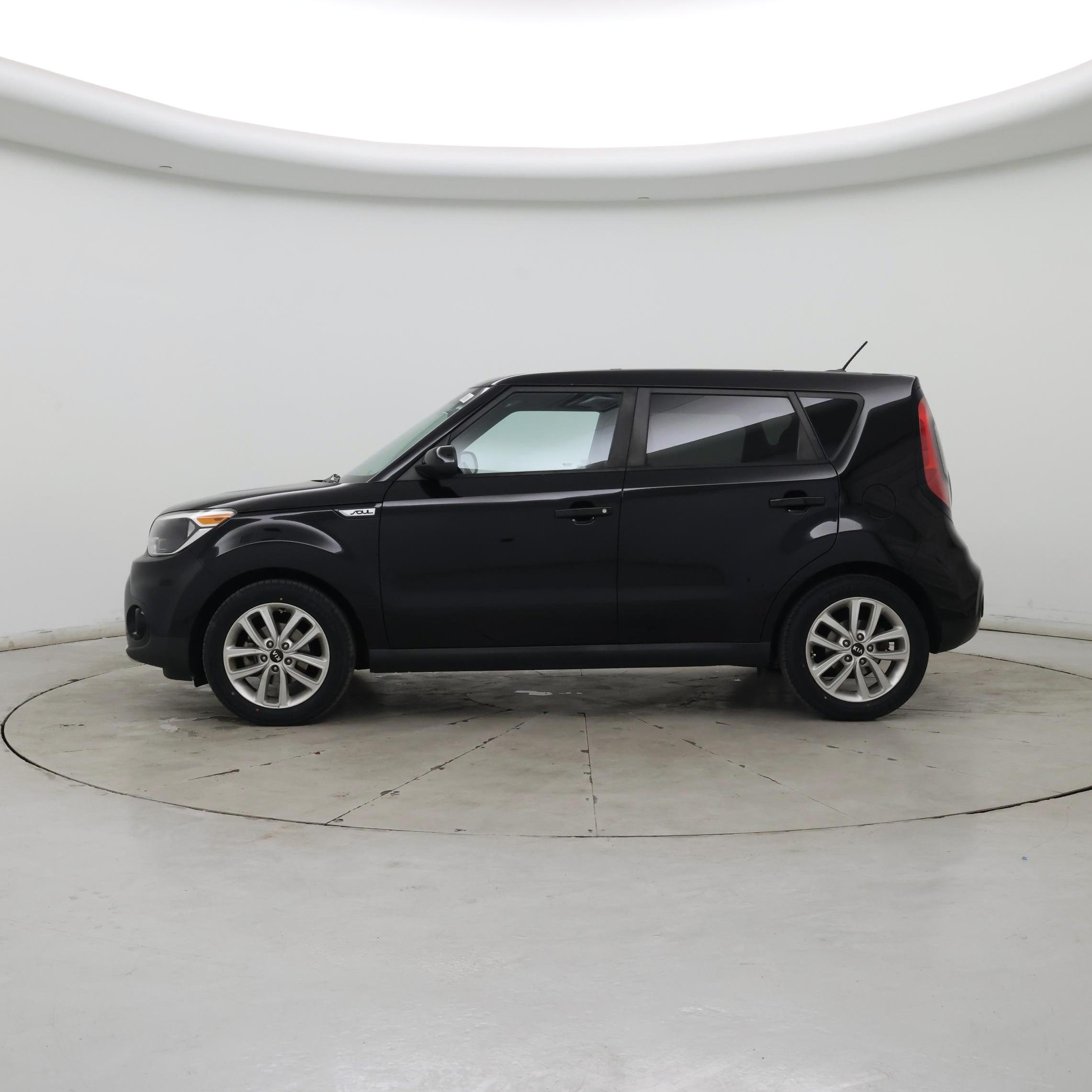 Thumbnail: 2017 Kia Soul - 3