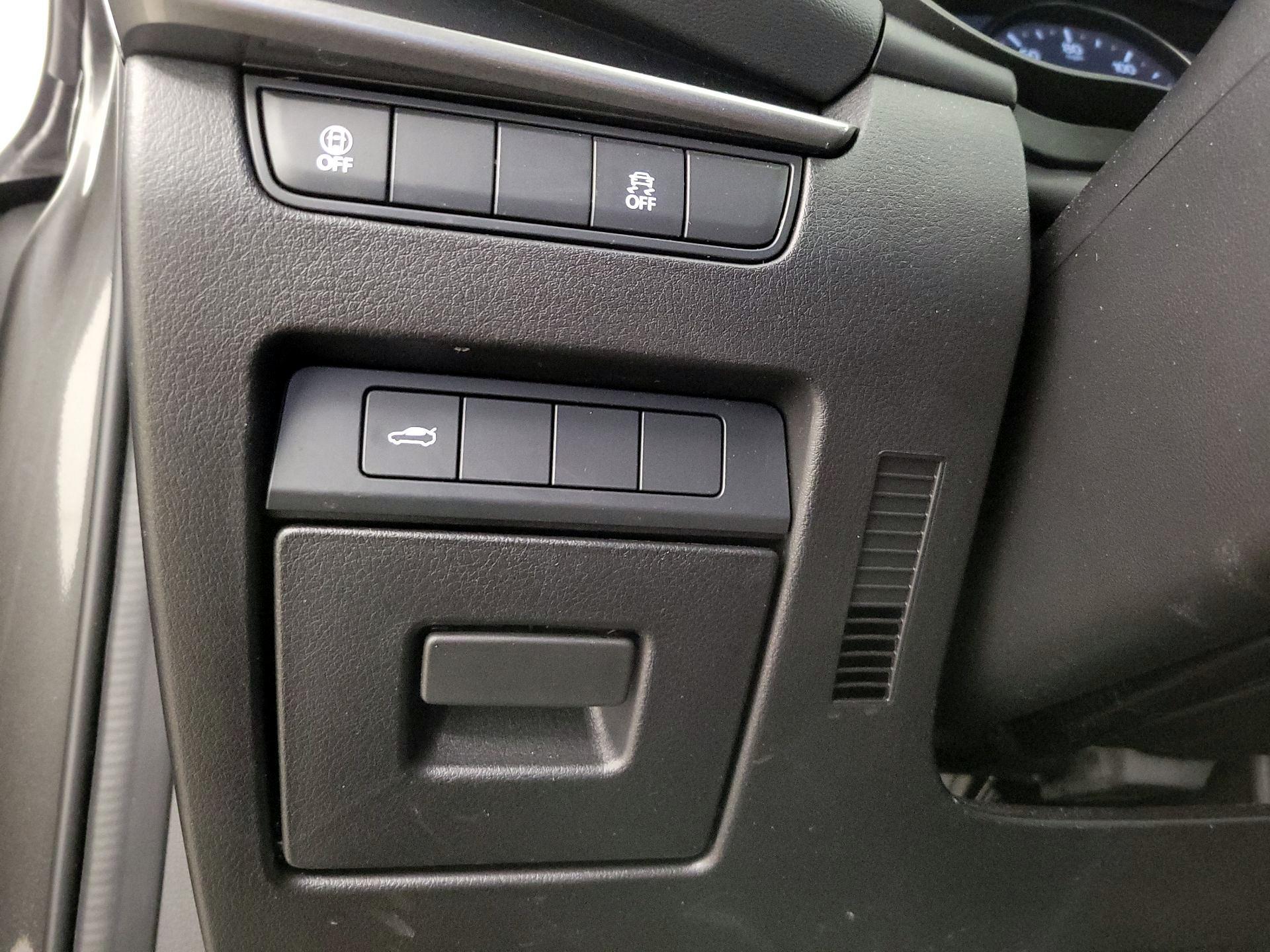 Thumbnail: 2022 Mazda Mazda3 - 13