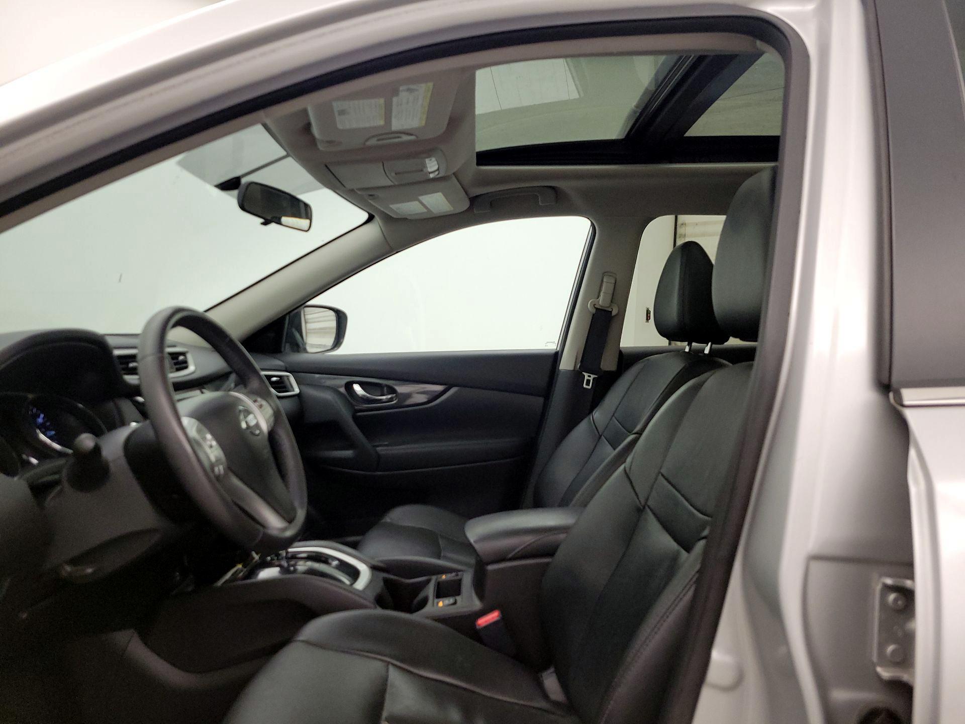 Thumbnail: 2015 Nissan Rogue - 20