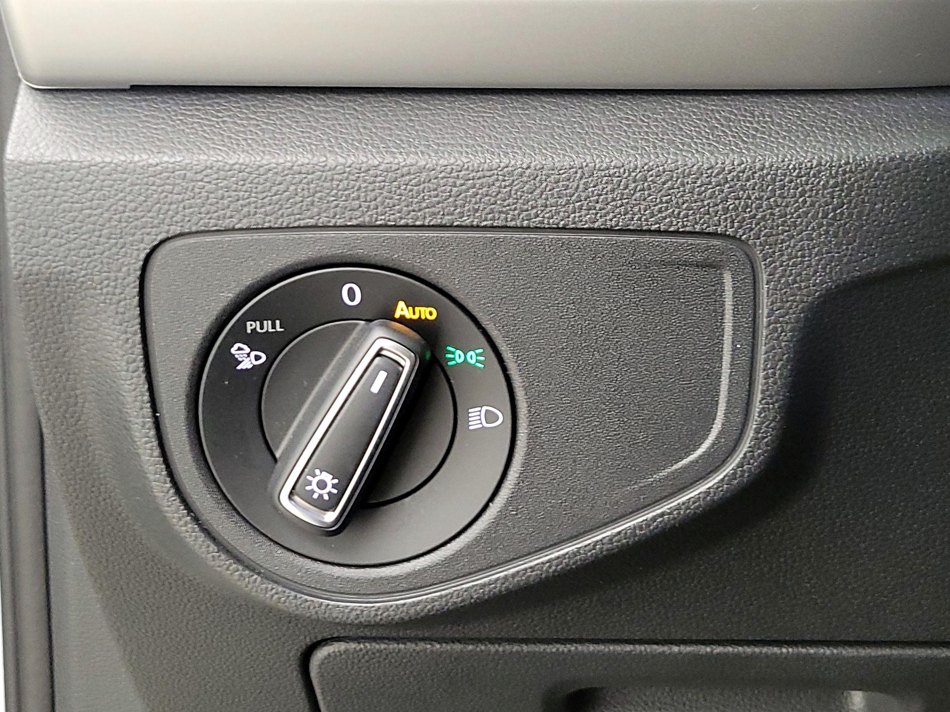 Thumbnail: 2022 Volkswagen Atlas - 13