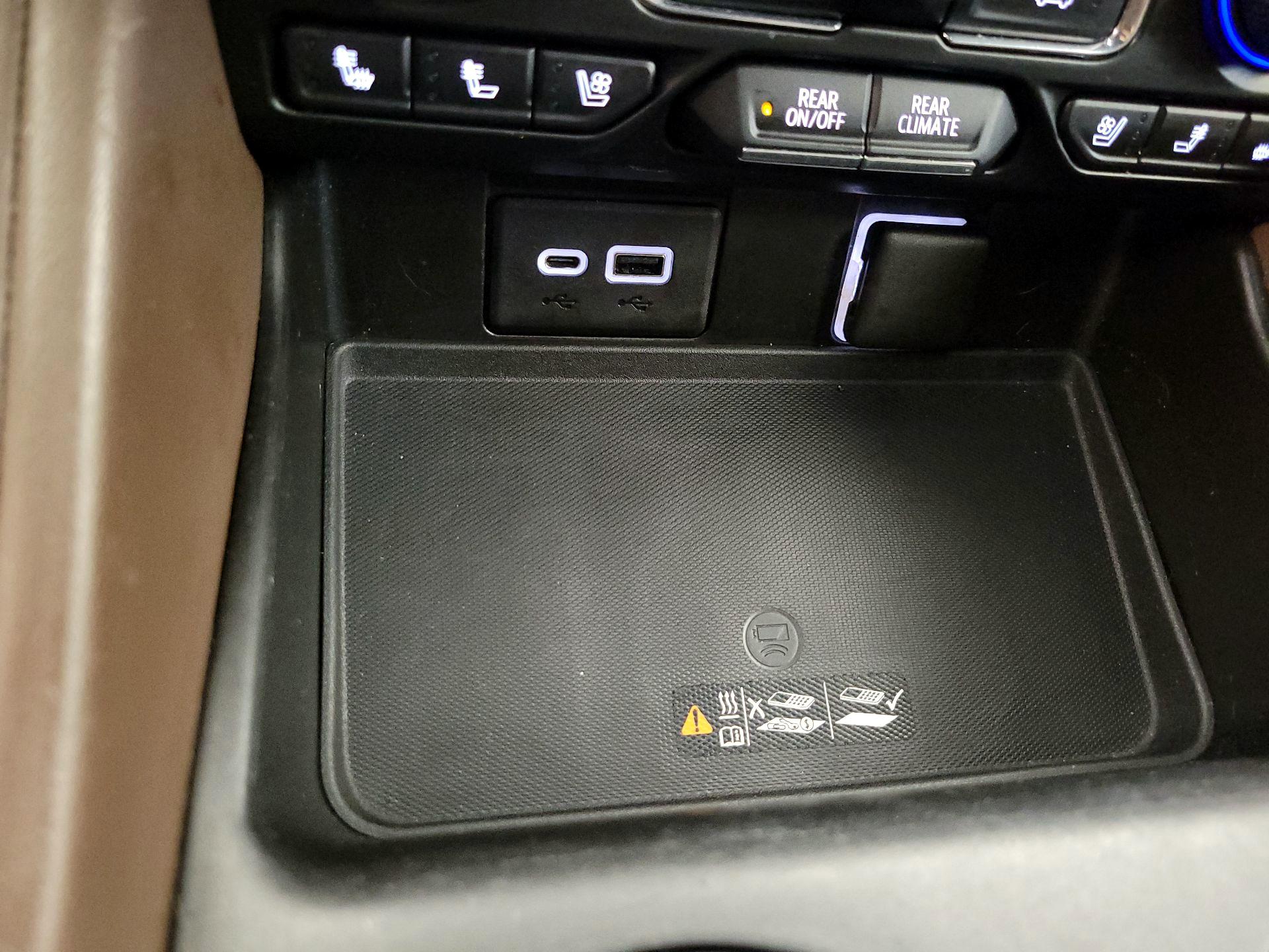 Thumbnail: 2021 Chevrolet Suburban - 18