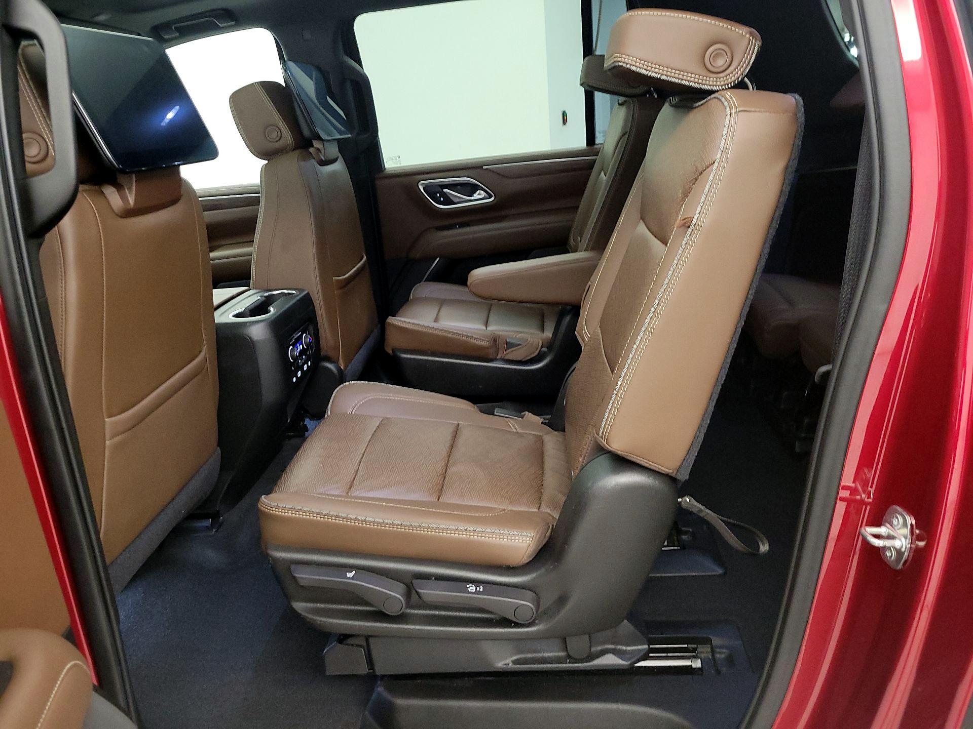 Thumbnail: 2021 Chevrolet Suburban - 20