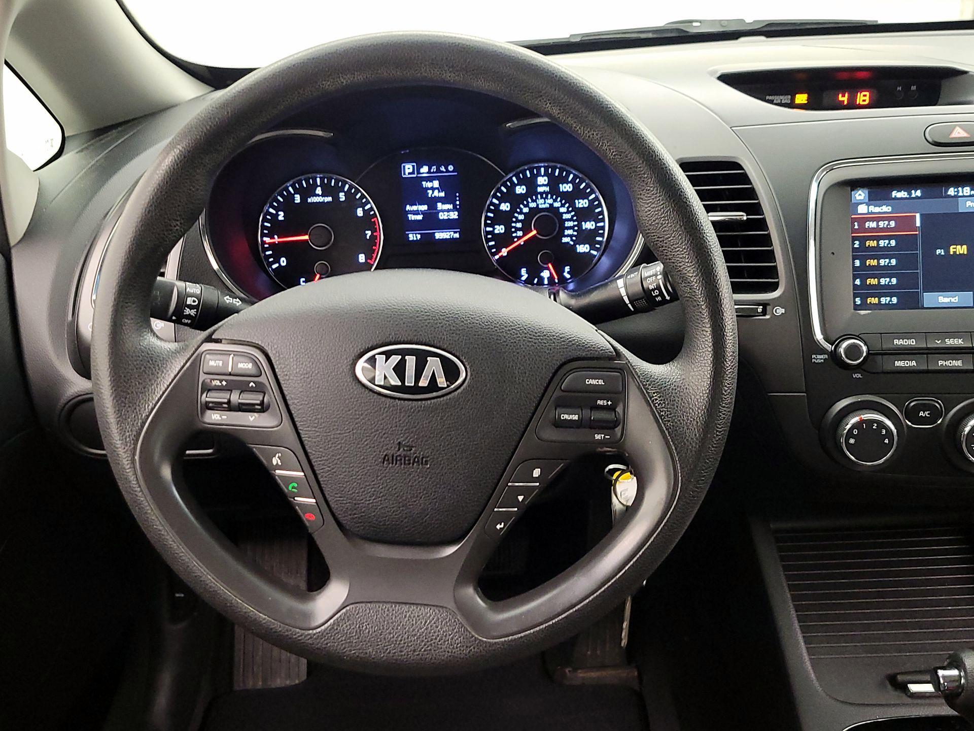 Thumbnail: 2018 Kia Forte - 10