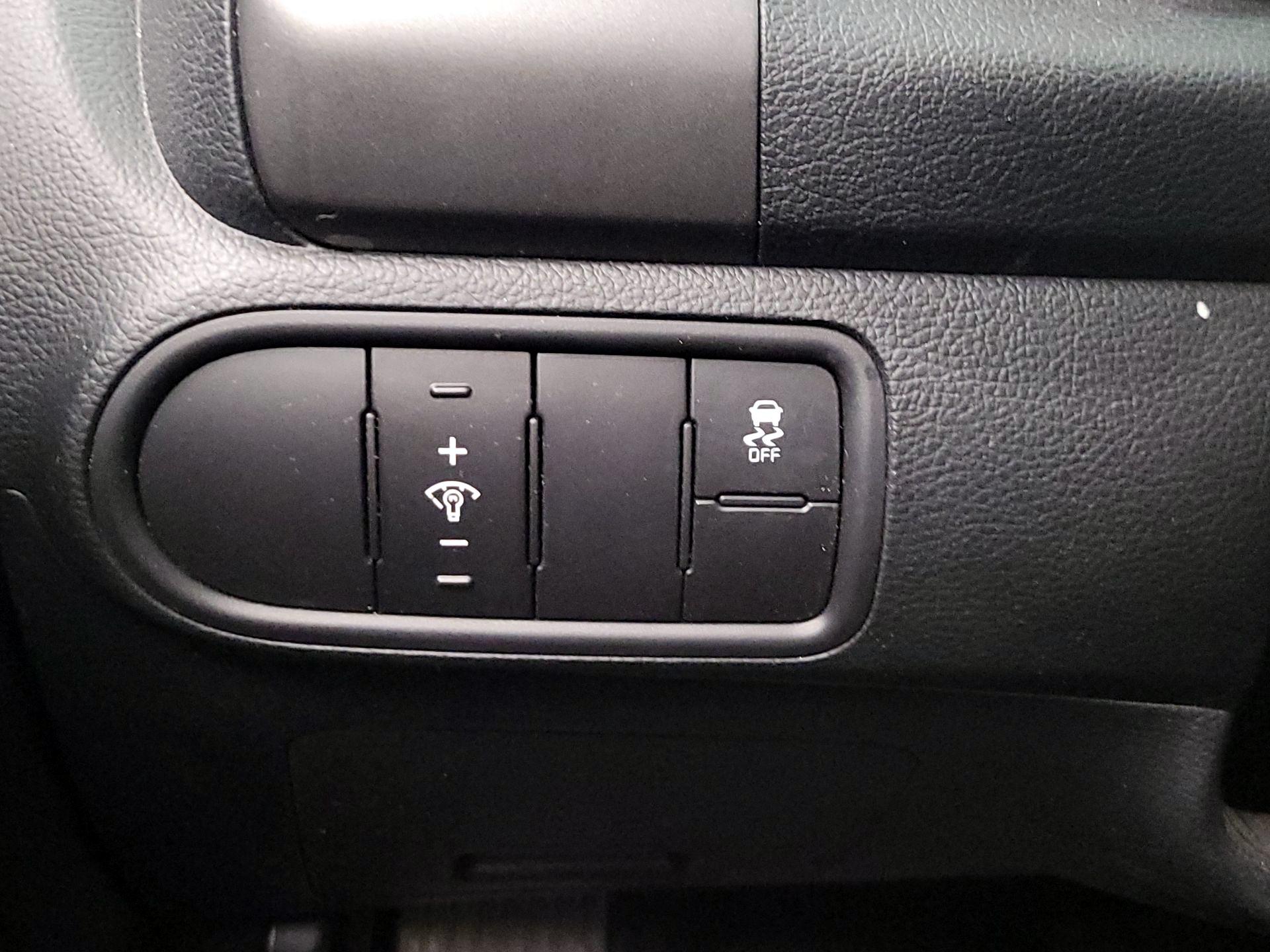 Thumbnail: 2018 Kia Forte - 13