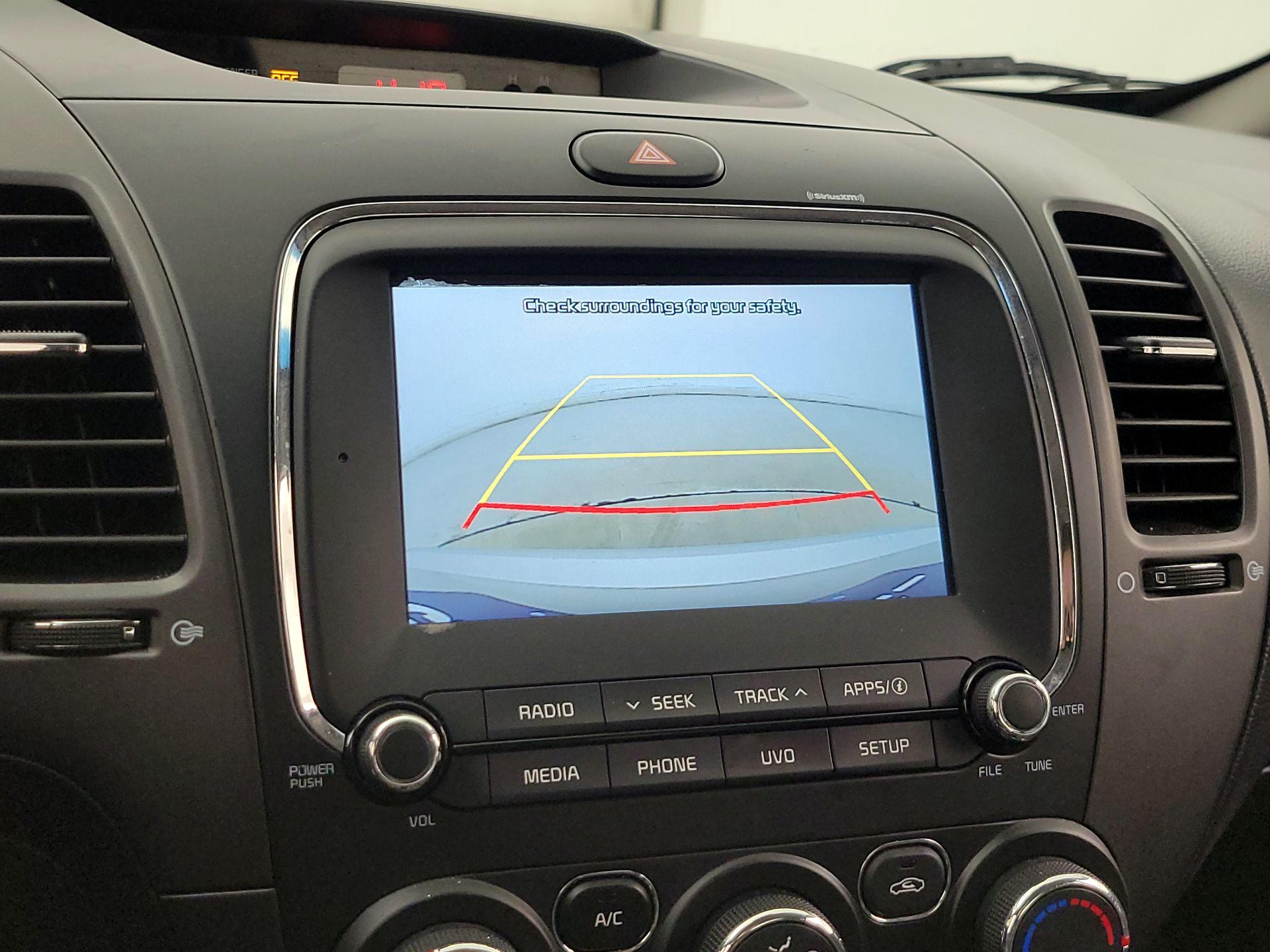 Thumbnail: 2018 Kia Forte - 14