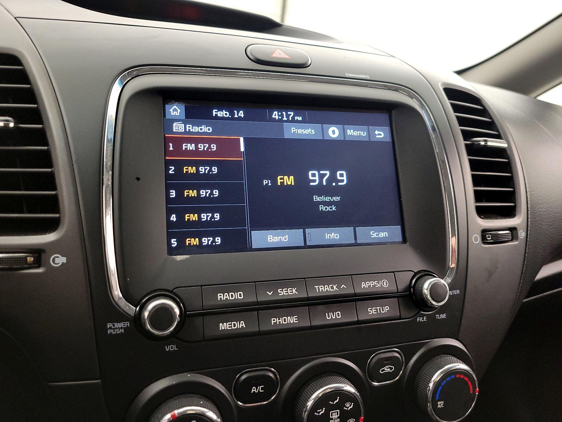 Thumbnail: 2018 Kia Forte - 15