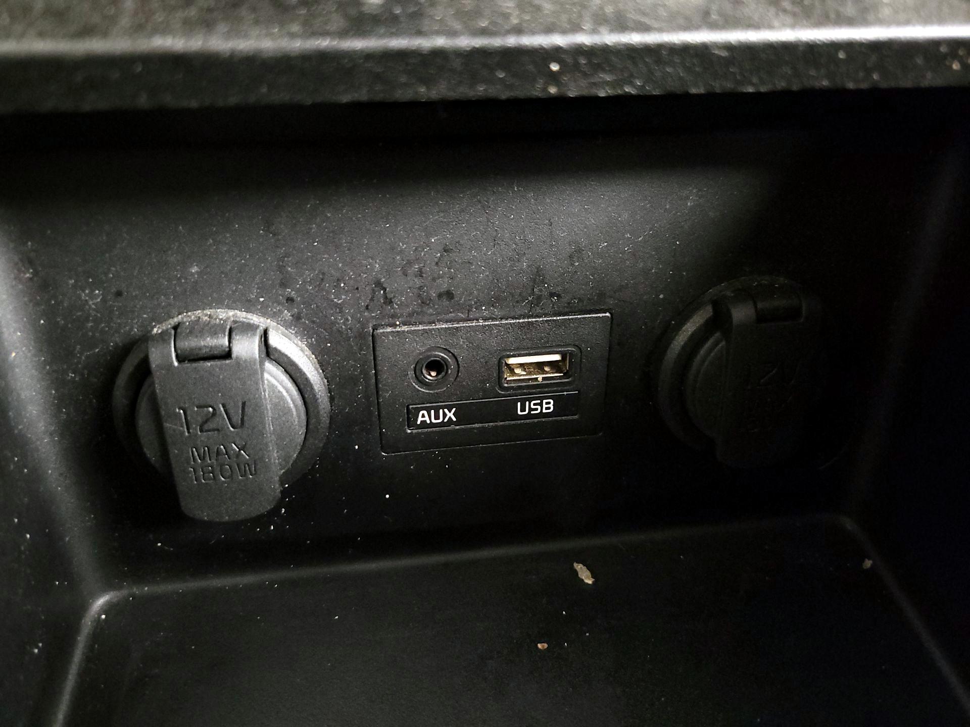 Thumbnail: 2018 Kia Forte - 18