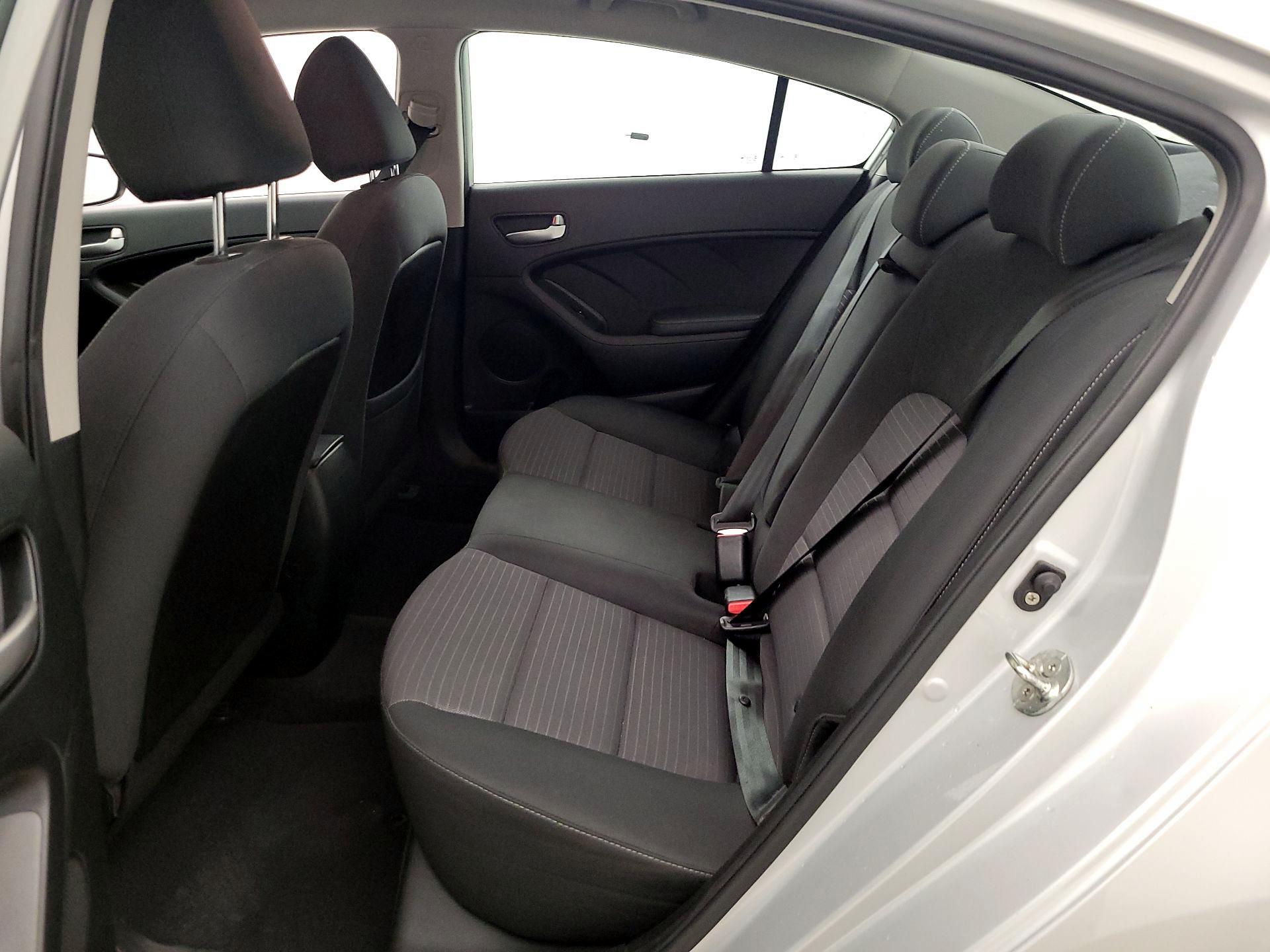 Thumbnail: 2018 Kia Forte - 19