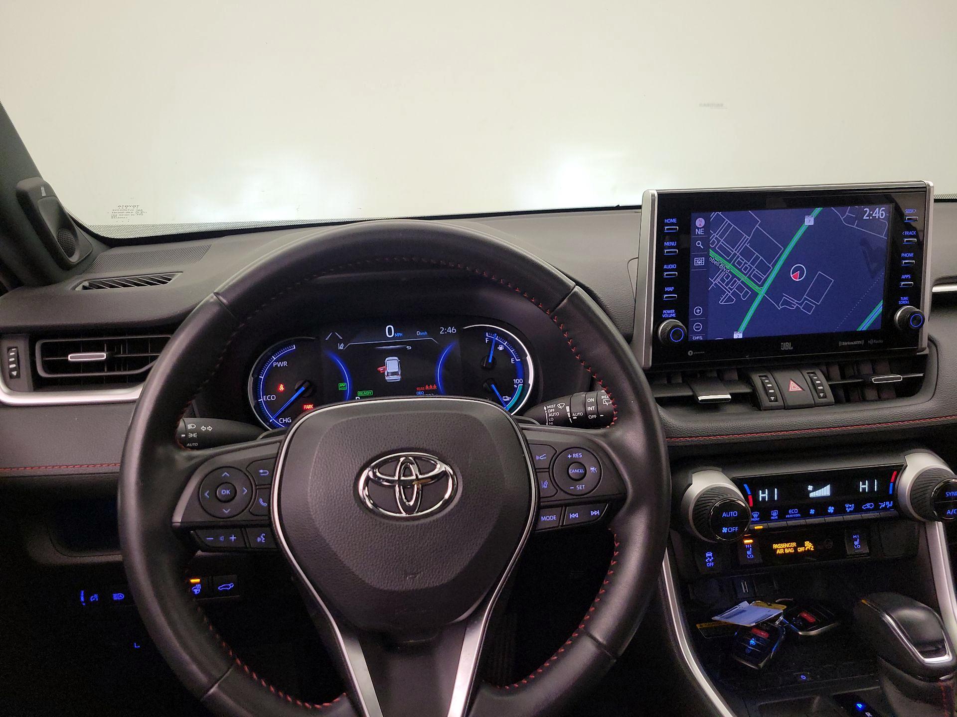 Thumbnail: 2021 Toyota RAV4 - 10