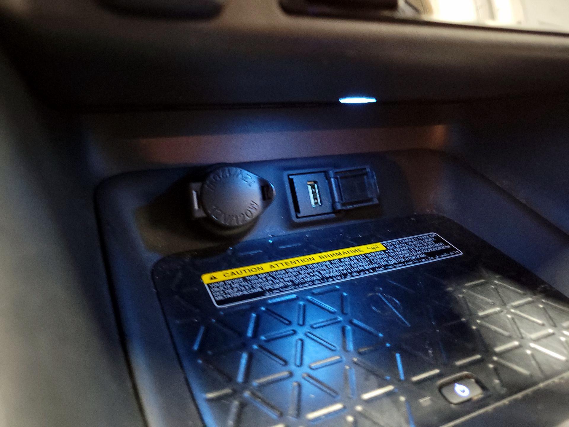 Thumbnail: 2021 Toyota RAV4 - 19