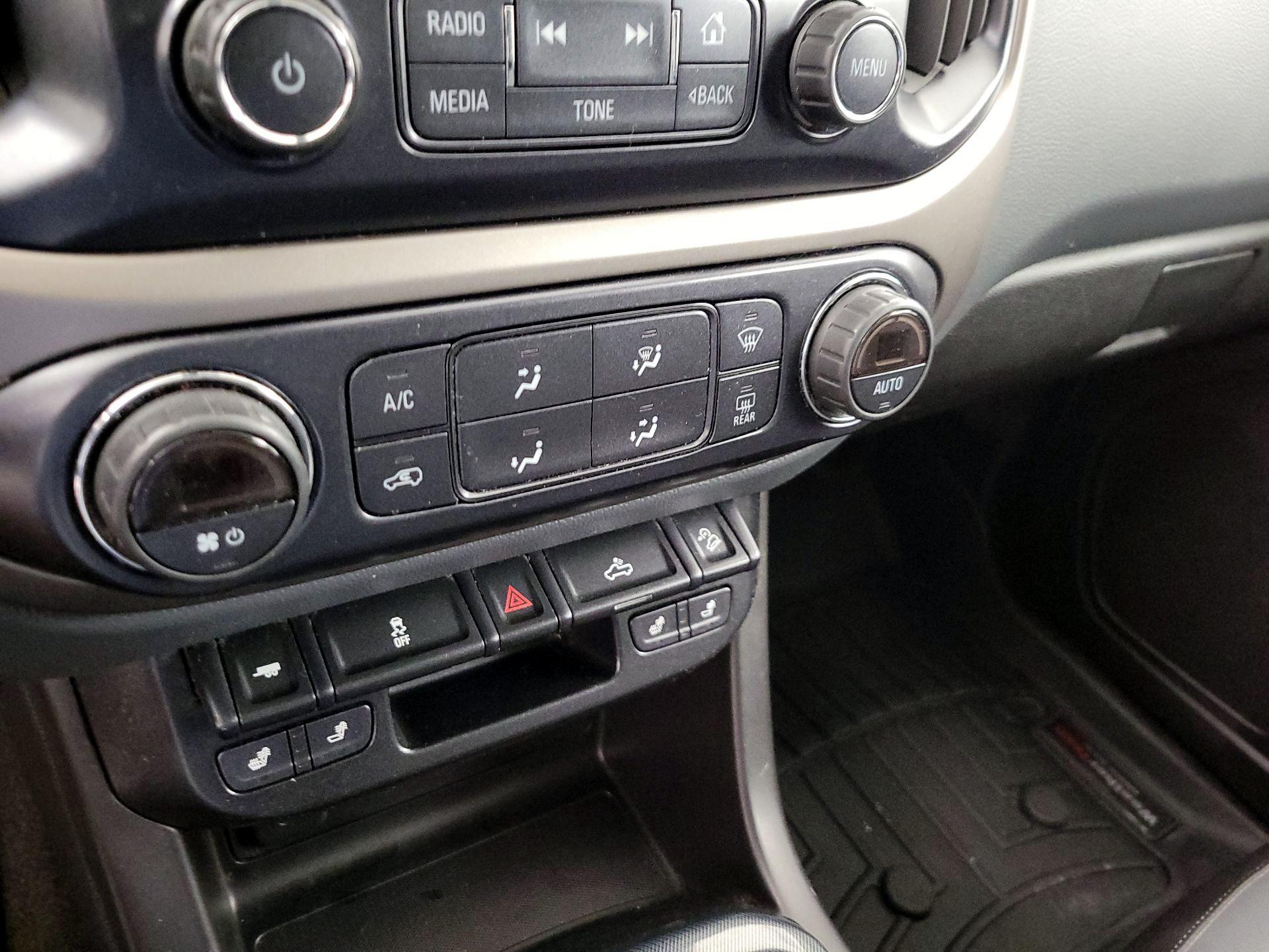Thumbnail: 2016 Chevrolet Colorado - 17
