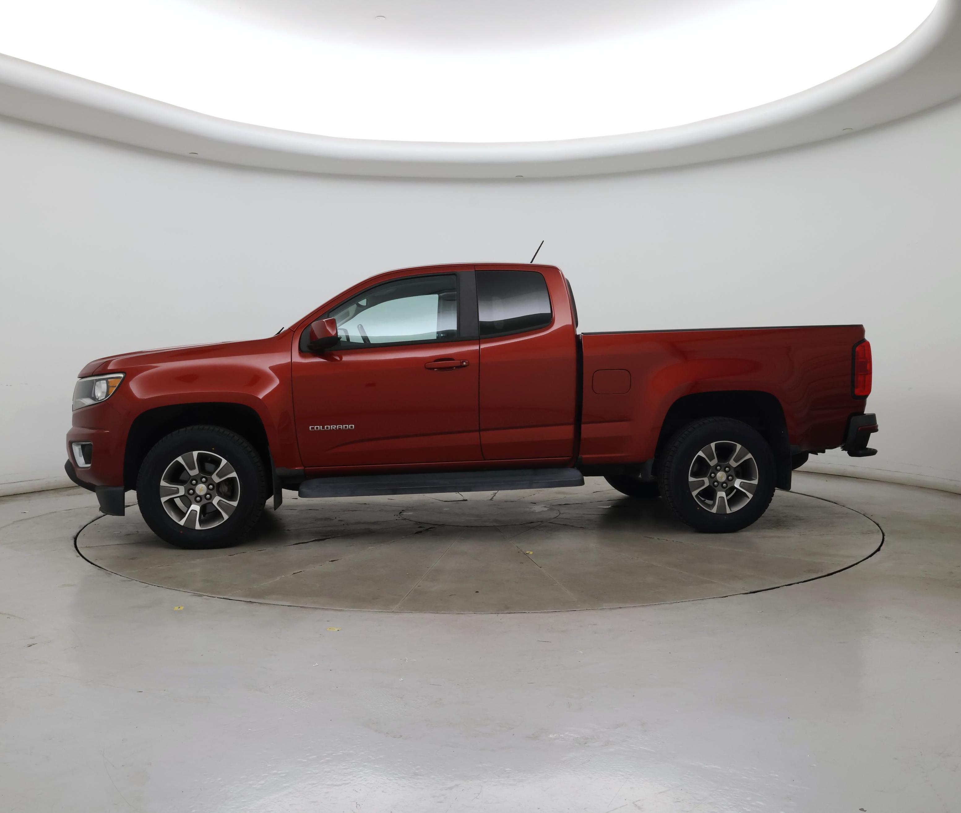 Thumbnail: 2016 Chevrolet Colorado - 3