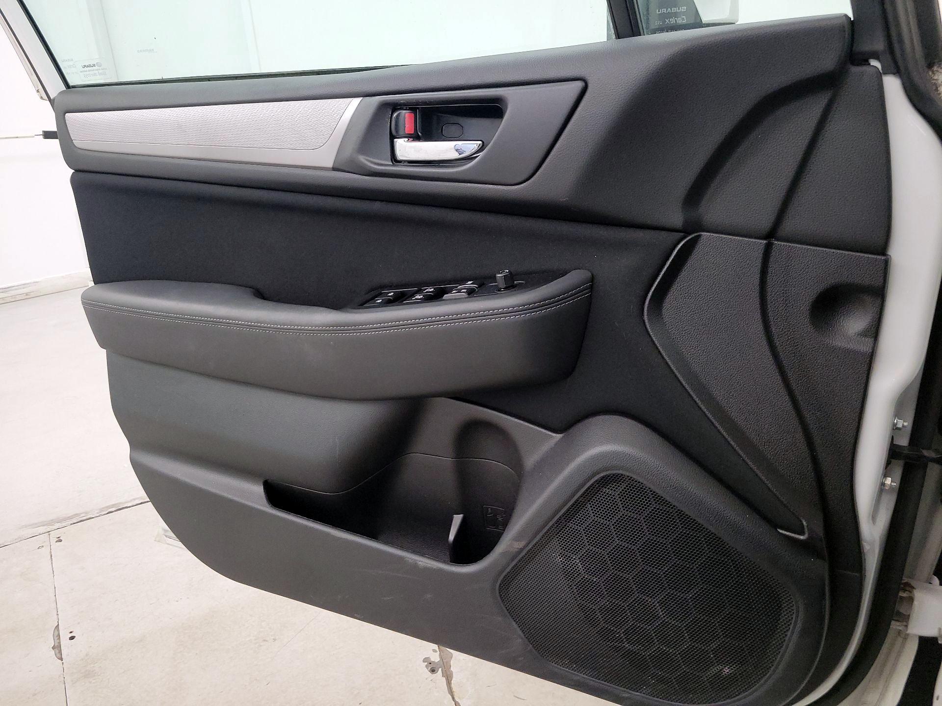 Thumbnail: 2016 Subaru Legacy - 12