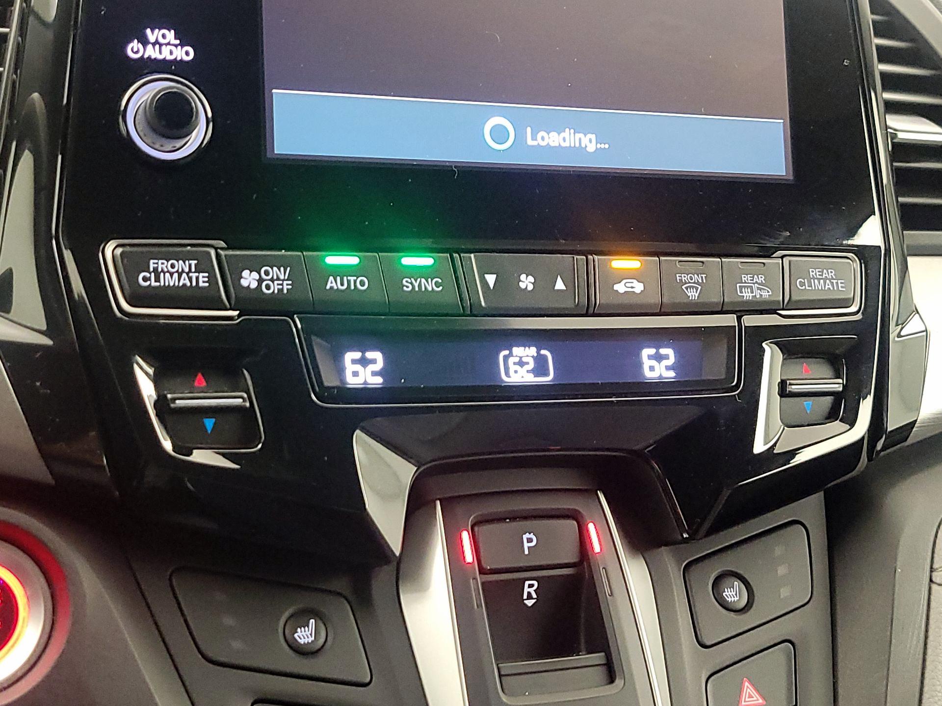 Thumbnail: 2018 Honda Odyssey - 16