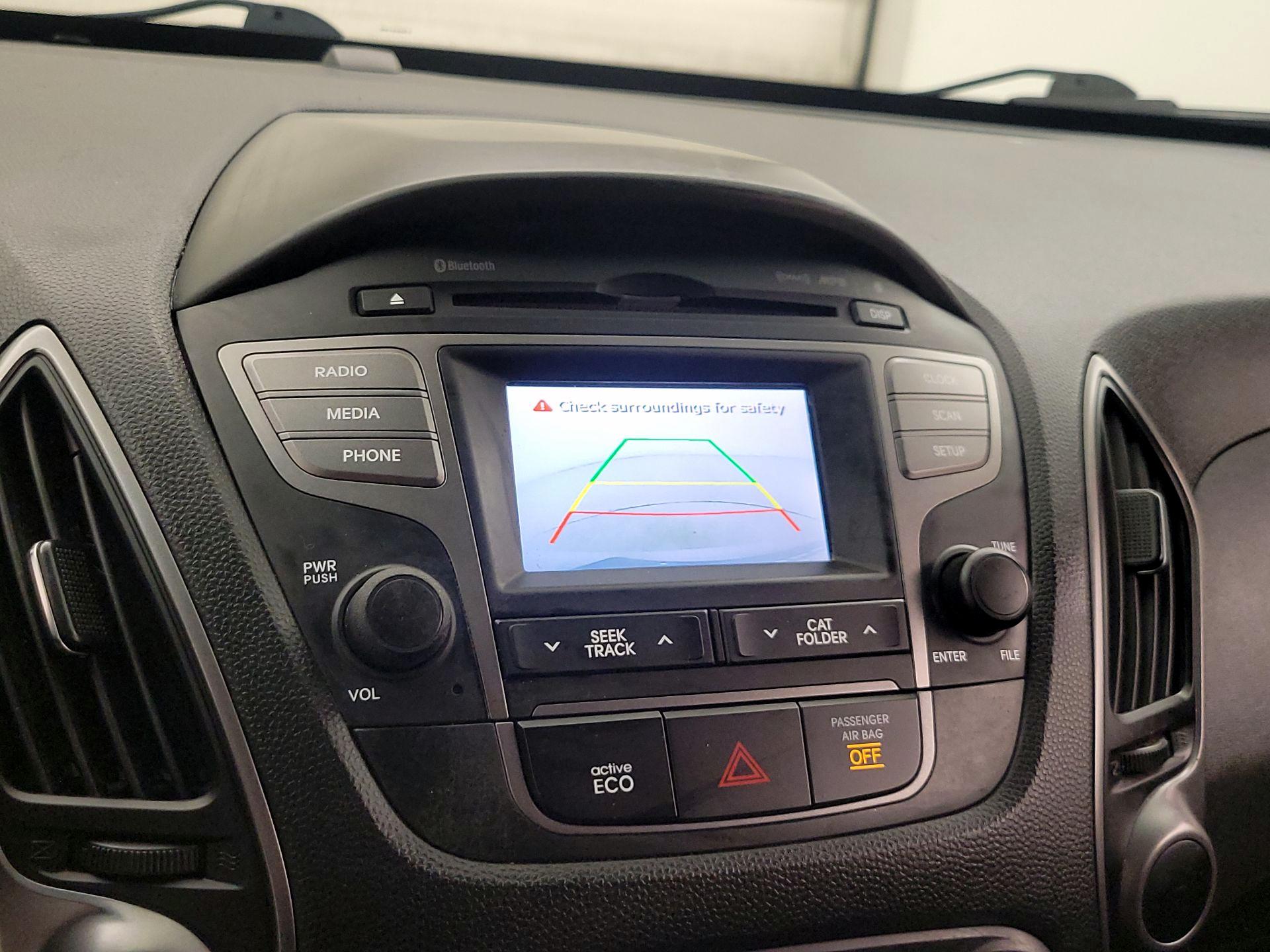 Thumbnail: 2014 Hyundai Tucson - 14