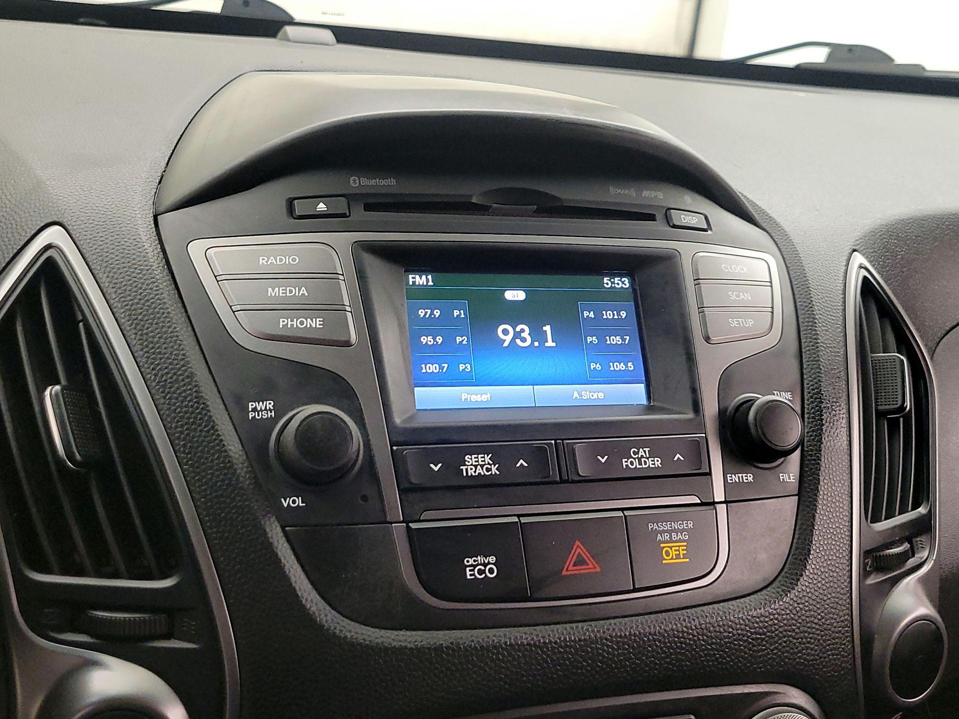 Thumbnail: 2014 Hyundai Tucson - 15