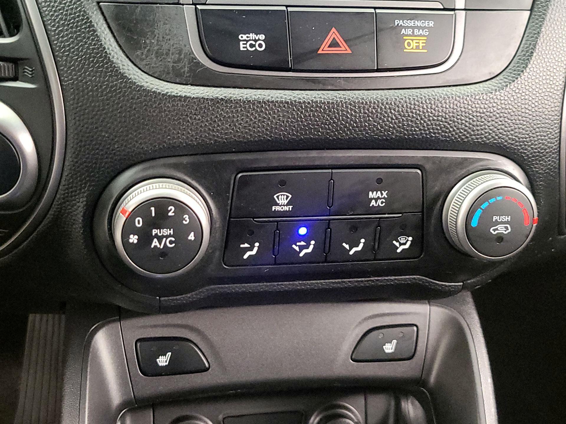 Thumbnail: 2014 Hyundai Tucson - 16